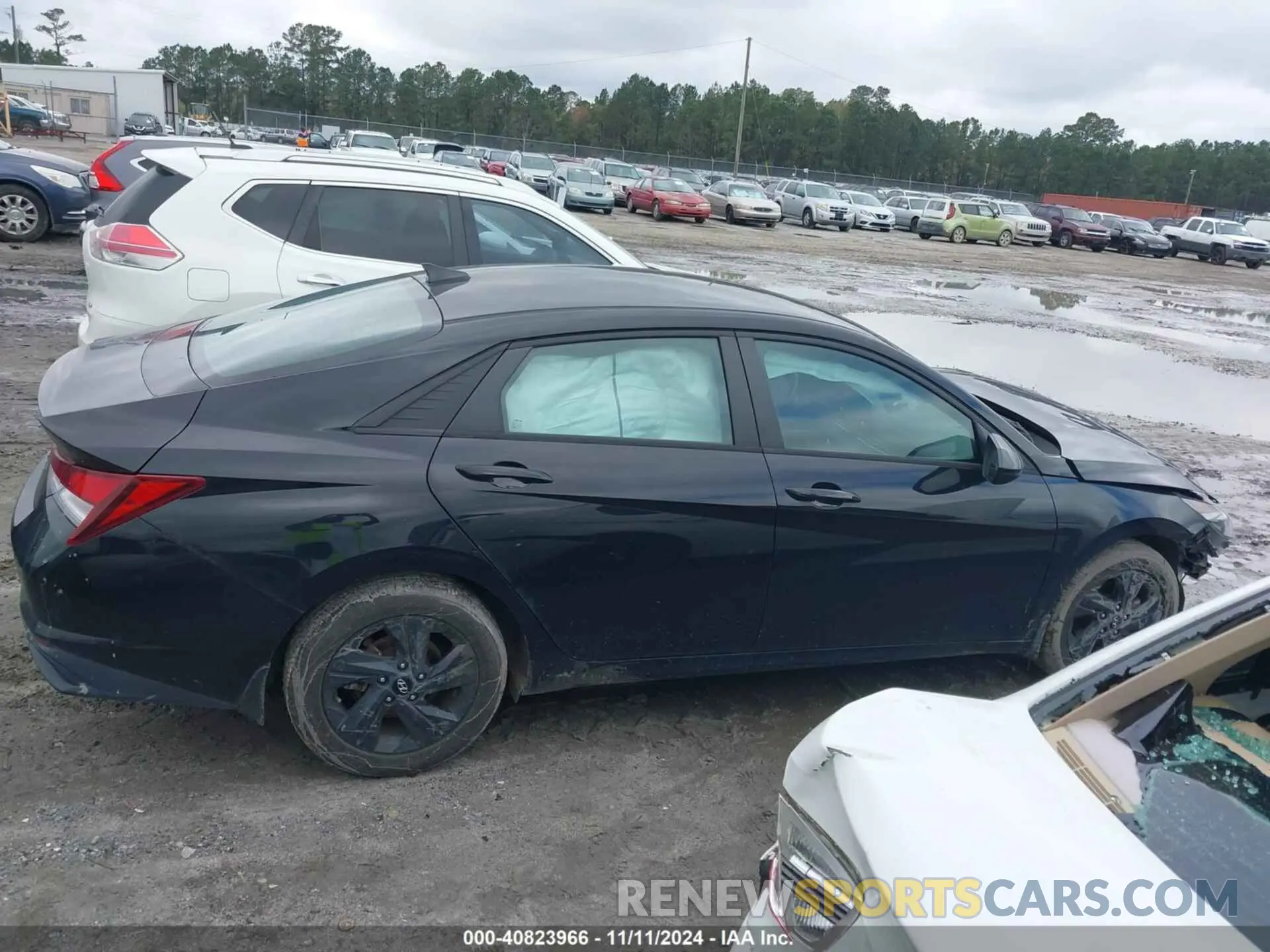 13 Photograph of a damaged car KMHLS4AG3NU313050 HYUNDAI ELANTRA 2022