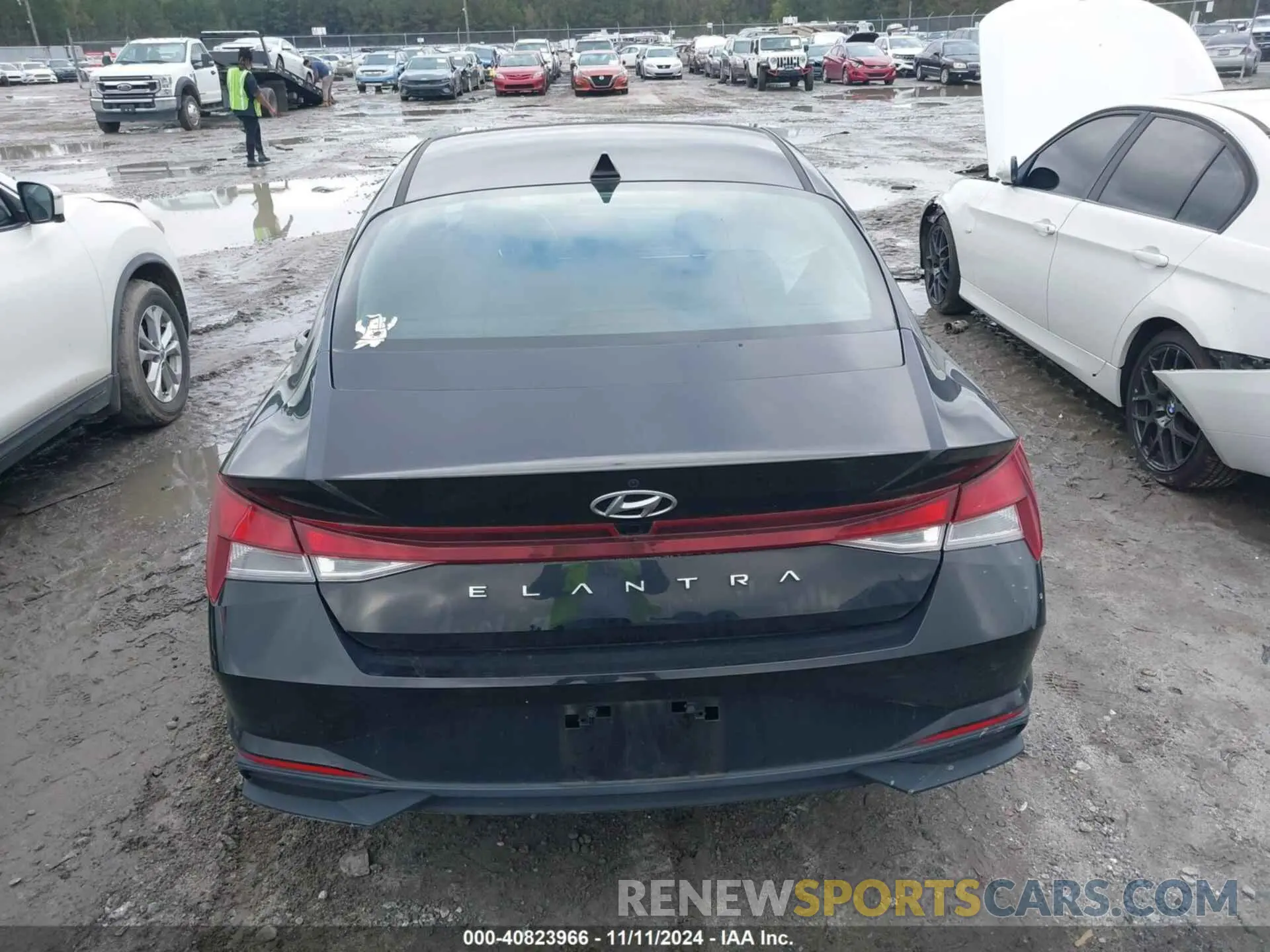 16 Photograph of a damaged car KMHLS4AG3NU313050 HYUNDAI ELANTRA 2022
