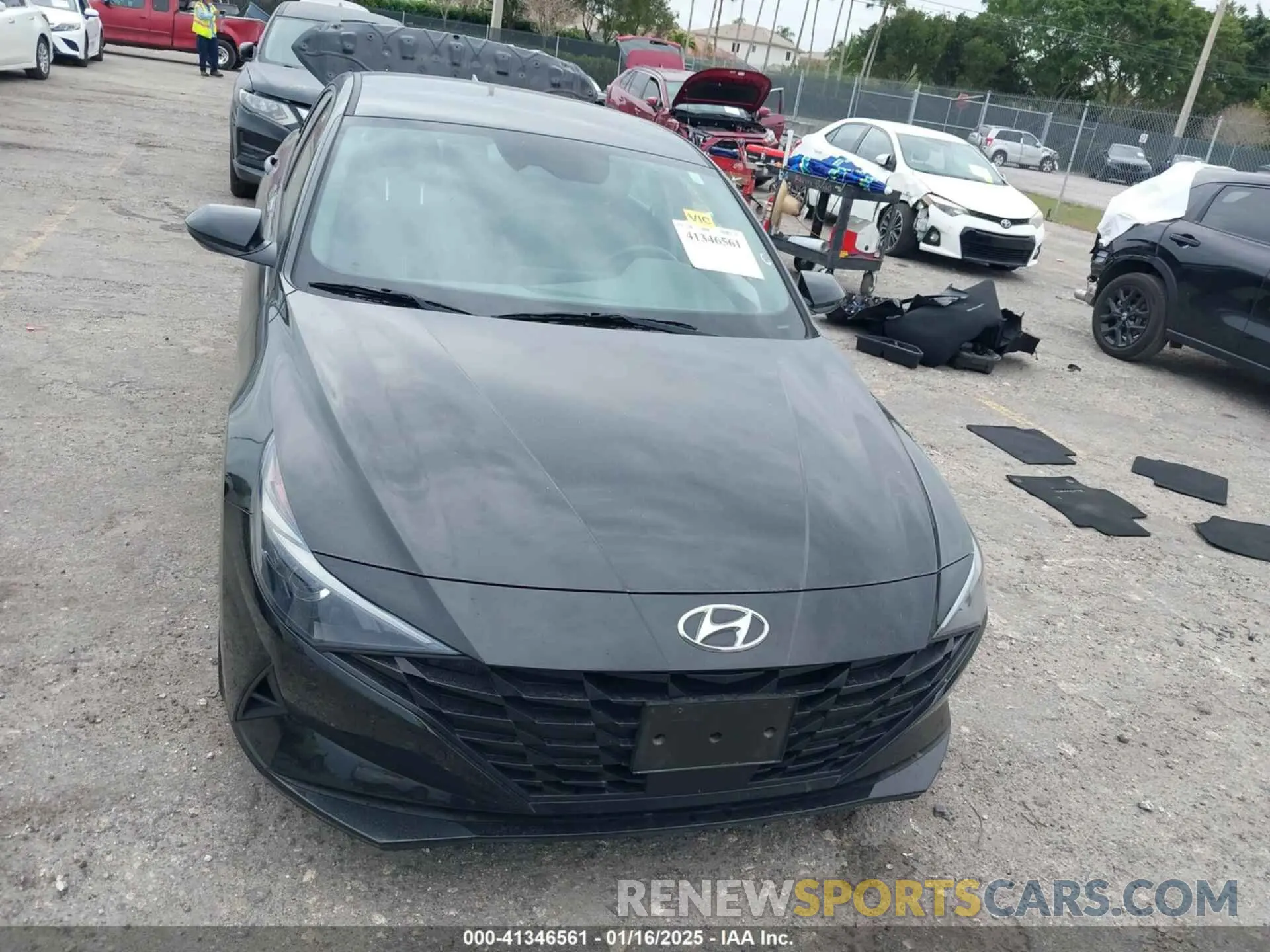13 Photograph of a damaged car KMHLS4AG5NU218134 HYUNDAI ELANTRA 2022