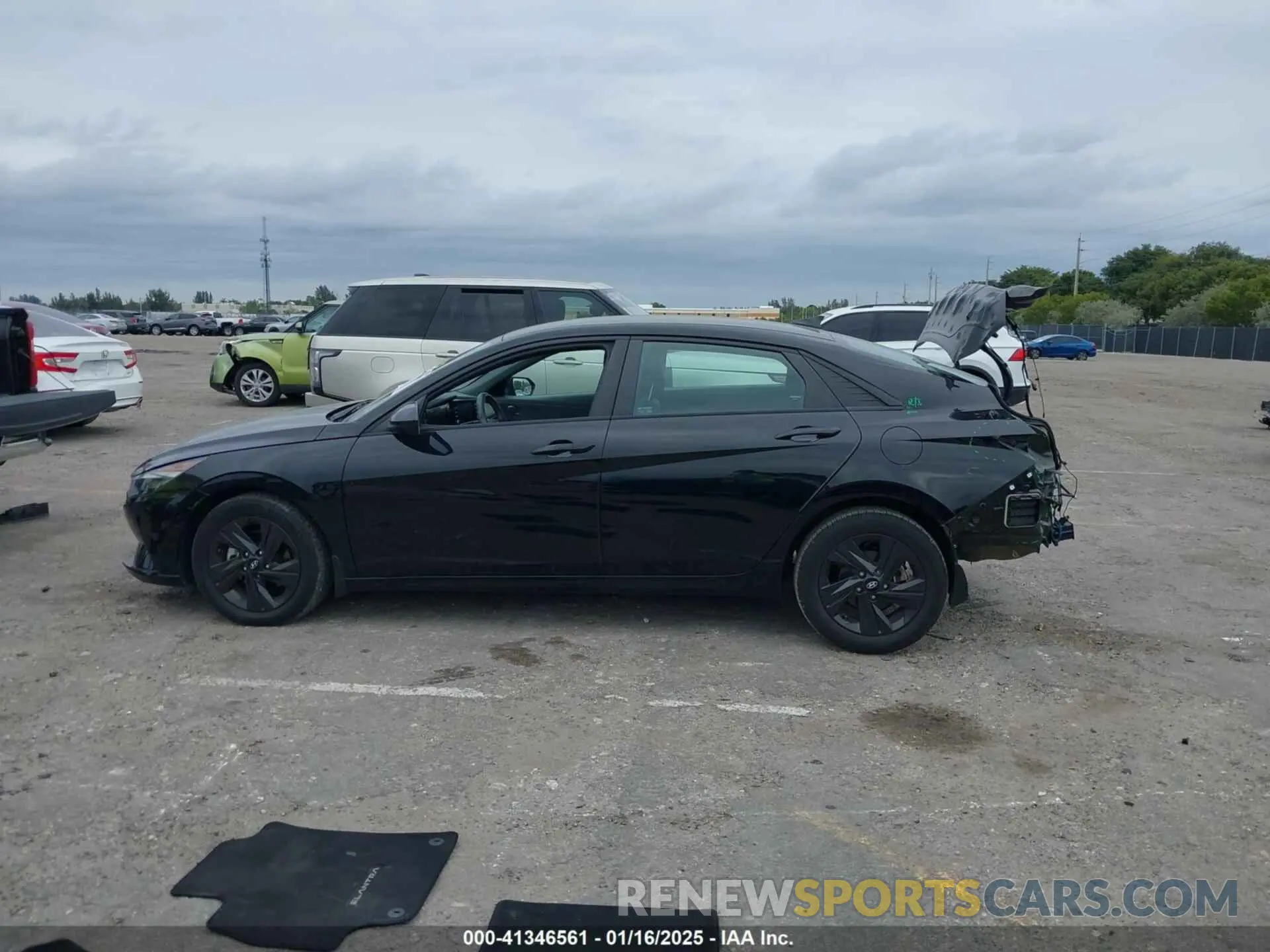 15 Photograph of a damaged car KMHLS4AG5NU218134 HYUNDAI ELANTRA 2022
