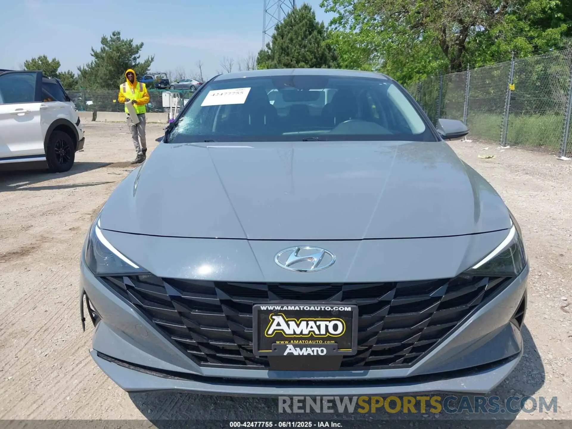 12 Photograph of a damaged car KMHLS4AG5NU233684 HYUNDAI ELANTRA 2022
