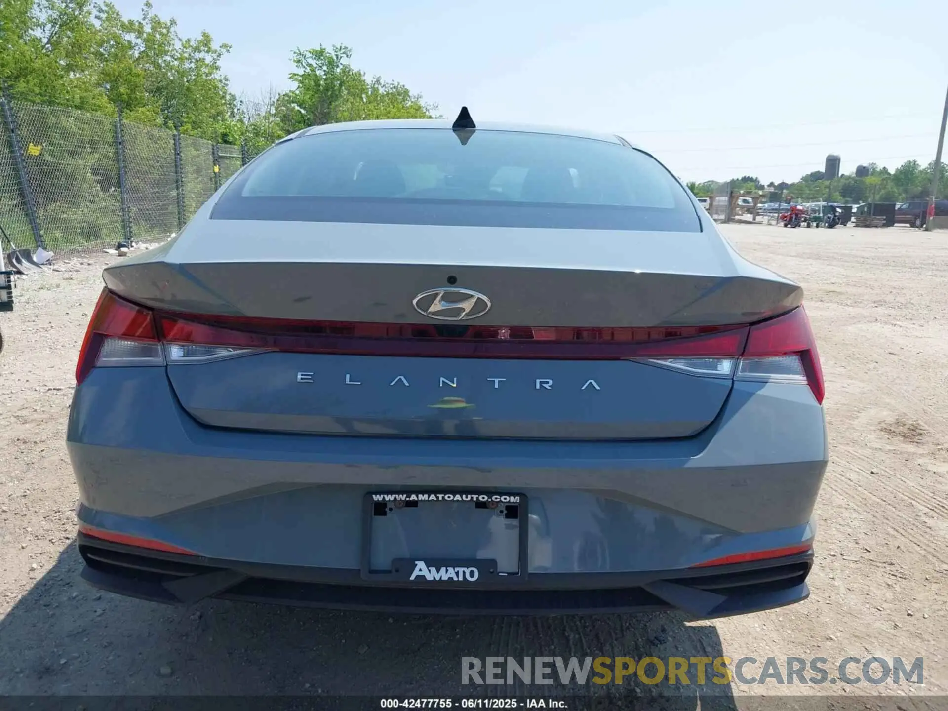 16 Photograph of a damaged car KMHLS4AG5NU233684 HYUNDAI ELANTRA 2022