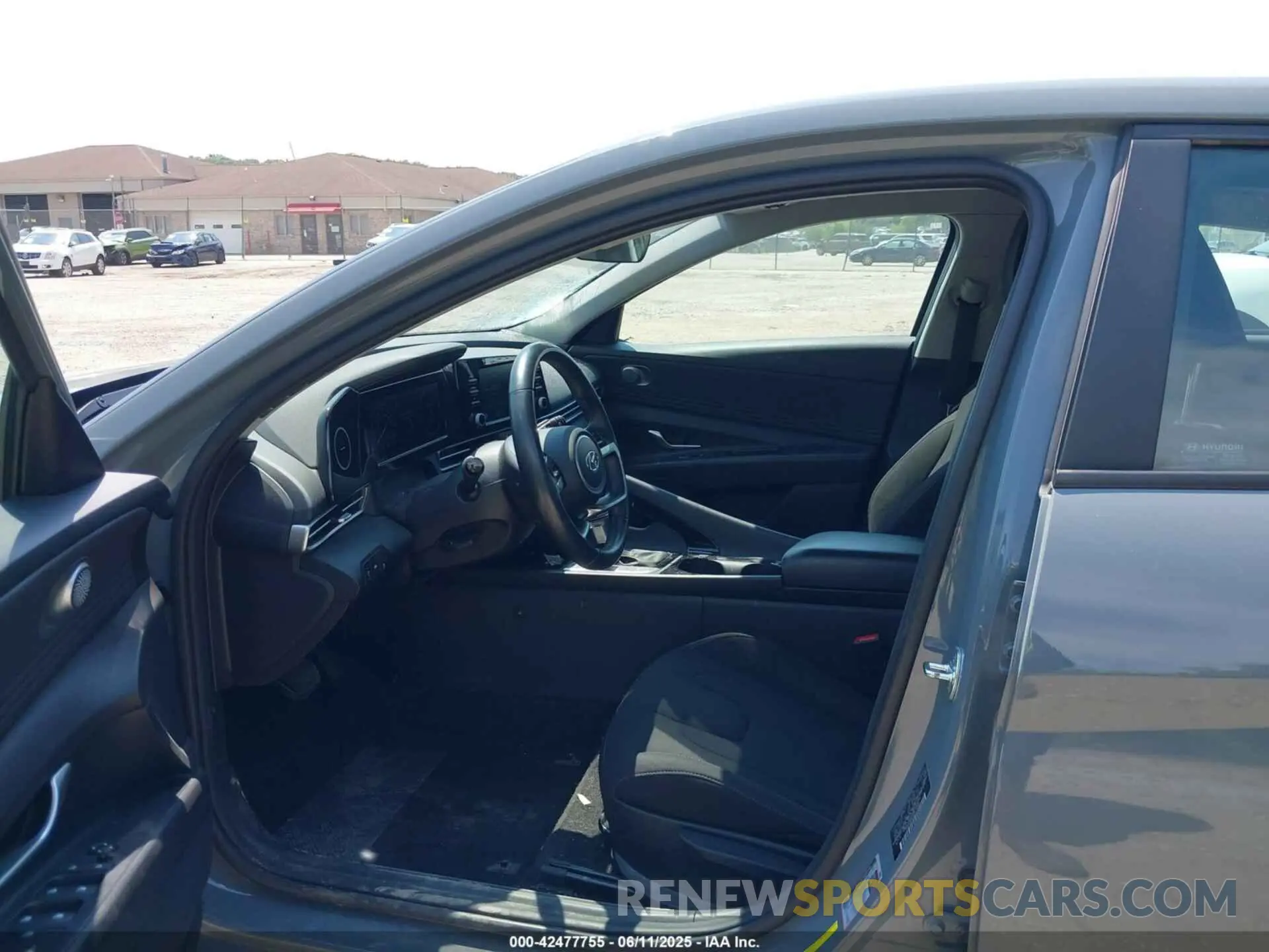 5 Photograph of a damaged car KMHLS4AG5NU233684 HYUNDAI ELANTRA 2022