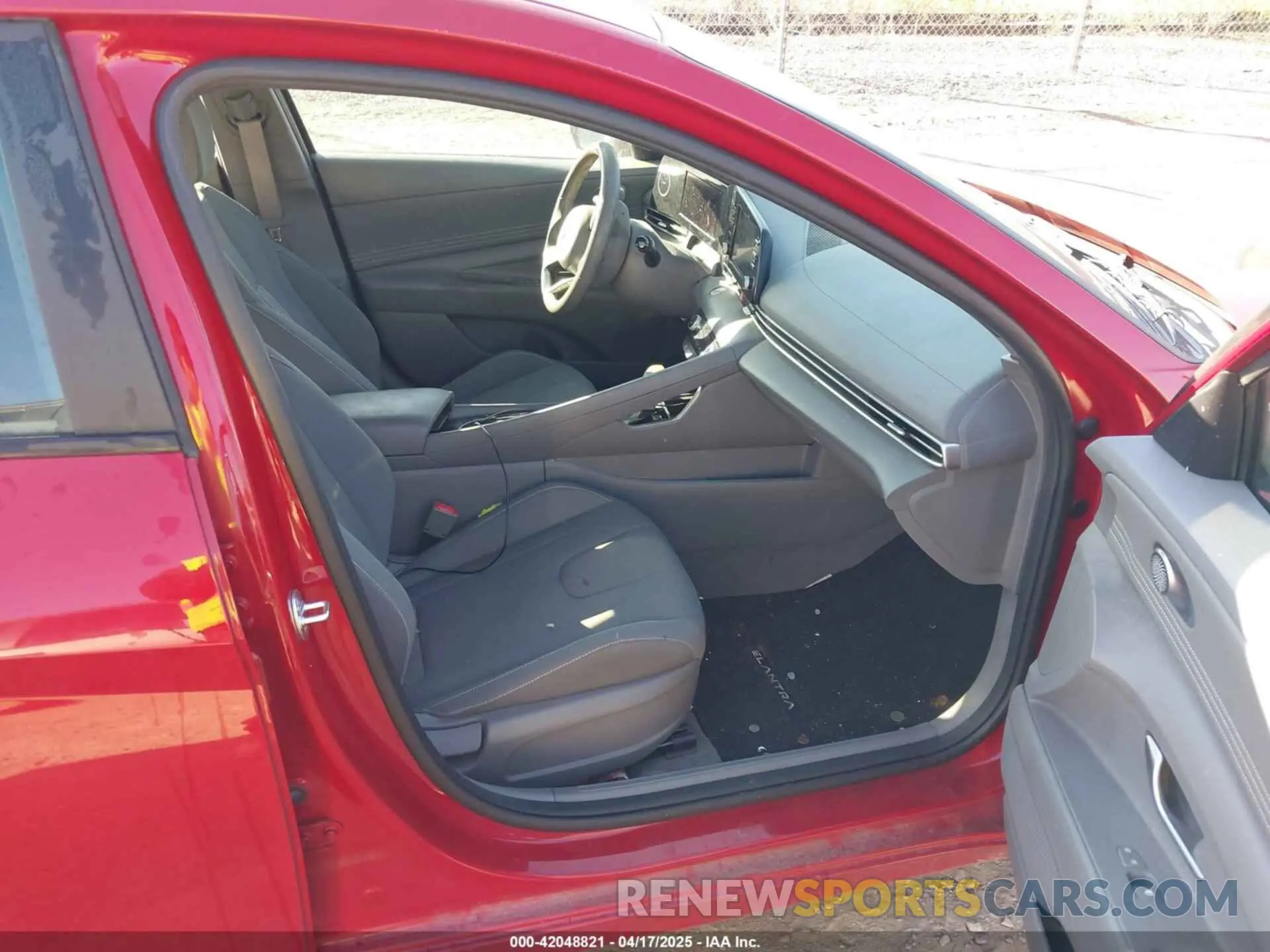 5 Photograph of a damaged car KMHLS4AG5NU288782 HYUNDAI ELANTRA 2022