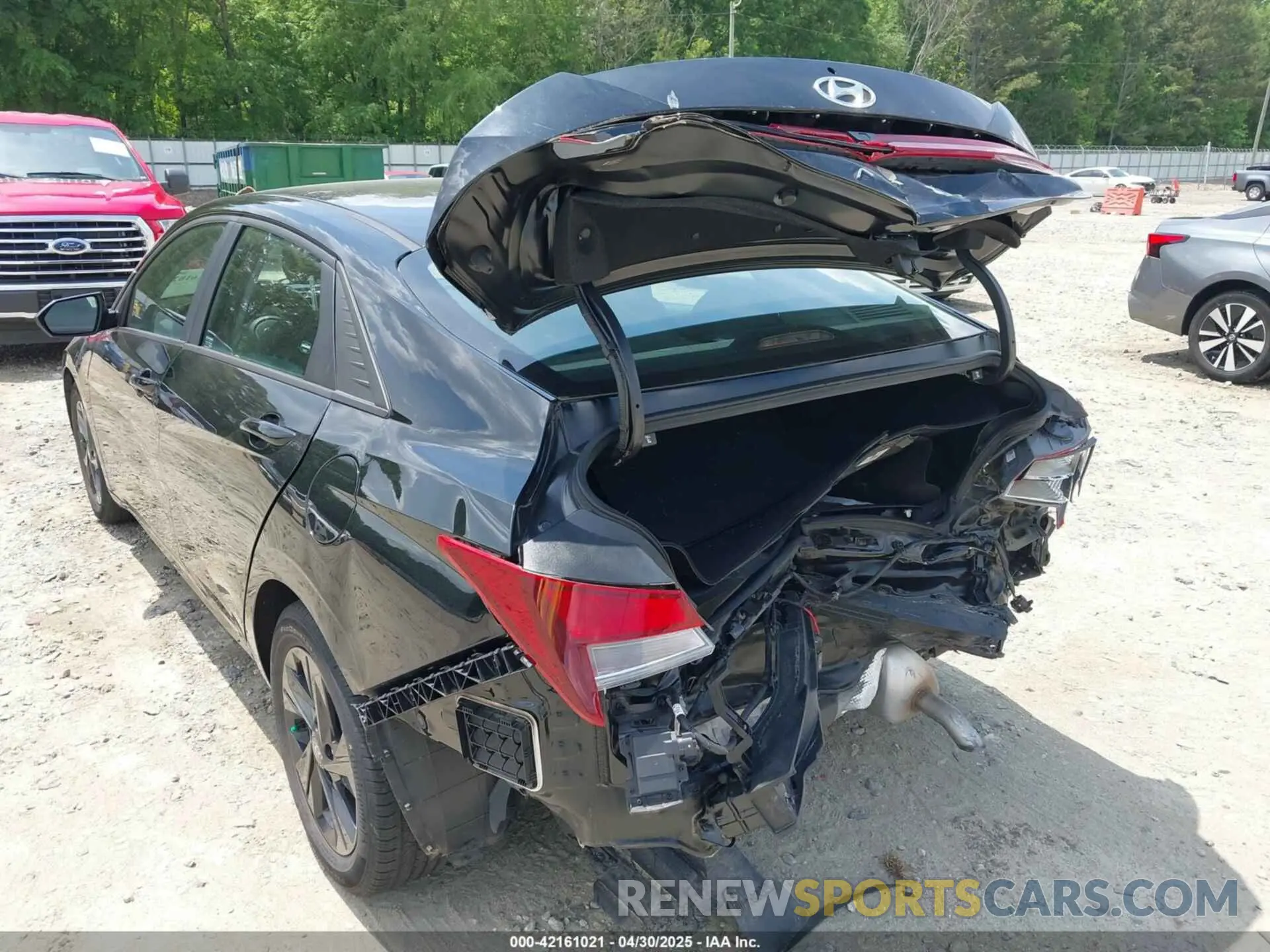 18 Photograph of a damaged car KMHLS4AG7NU217468 HYUNDAI ELANTRA 2022