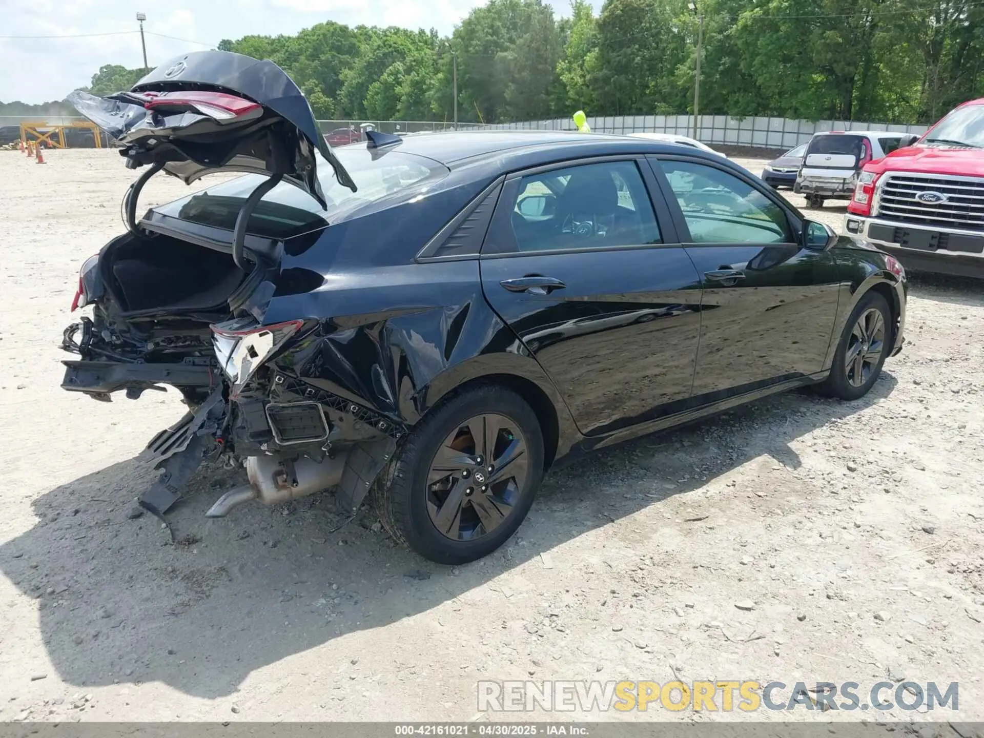 4 Photograph of a damaged car KMHLS4AG7NU217468 HYUNDAI ELANTRA 2022