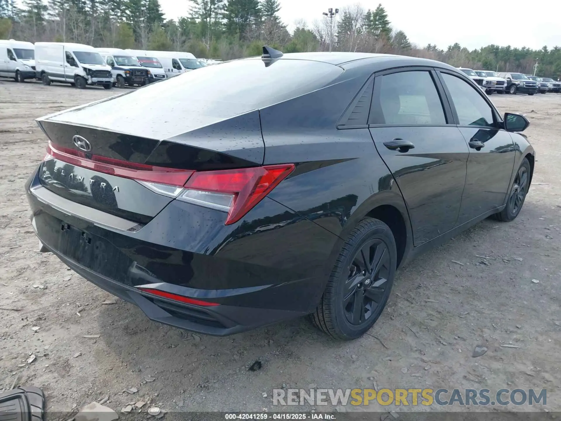 4 Photograph of a damaged car KMHLS4AG8NU340311 HYUNDAI ELANTRA 2022