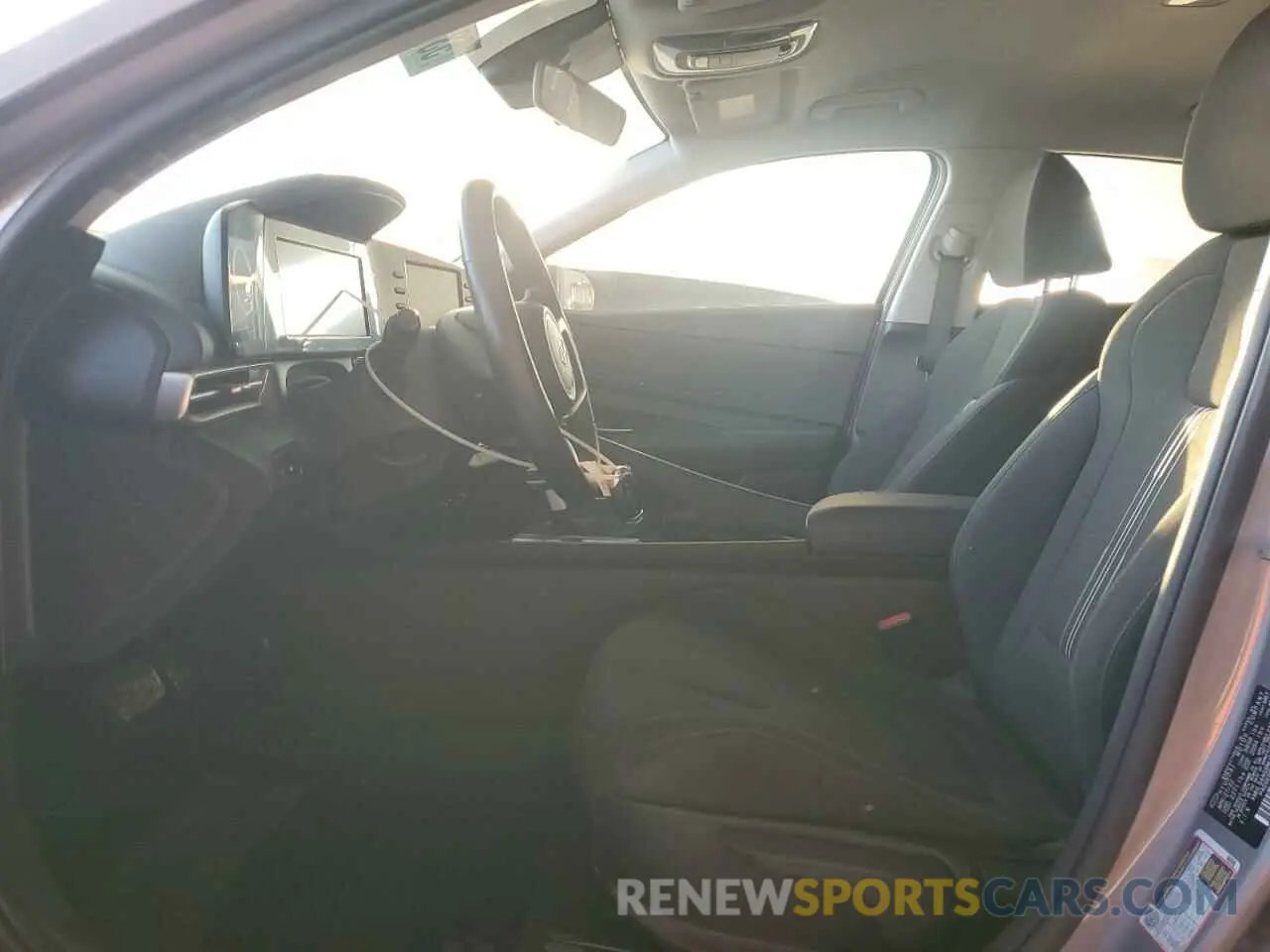 7 Photograph of a damaged car KMHLS4AG9NU367386 HYUNDAI ELANTRA 2022
