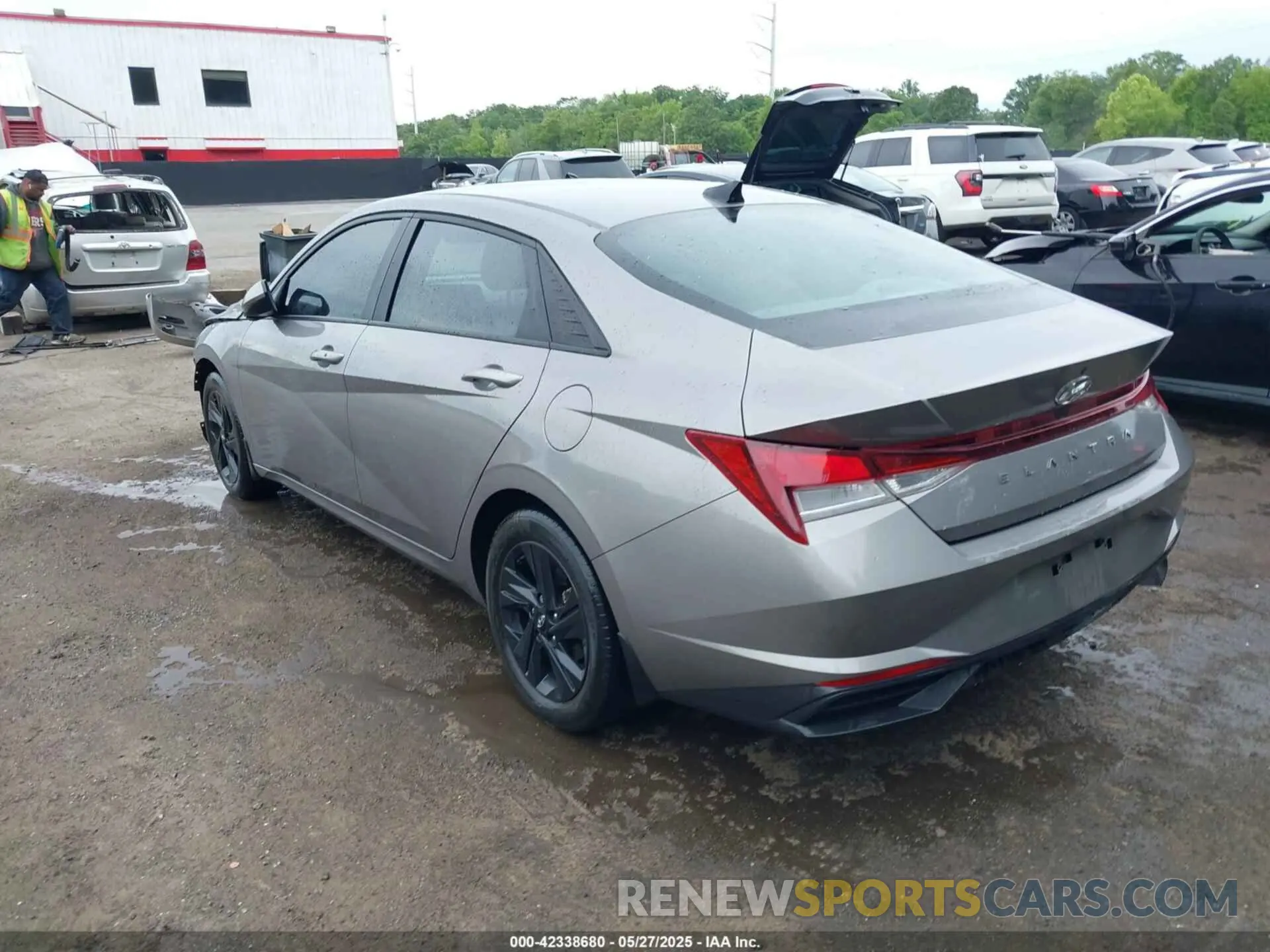 3 Photograph of a damaged car KMHLS4AG9NU368912 HYUNDAI ELANTRA 2022