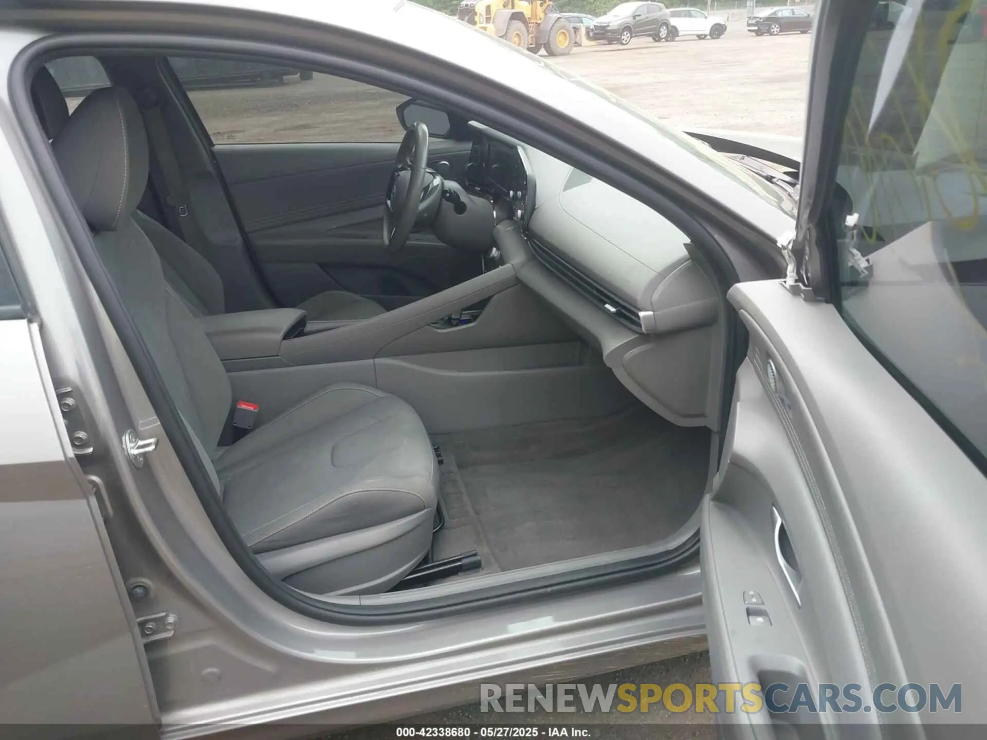 5 Photograph of a damaged car KMHLS4AG9NU368912 HYUNDAI ELANTRA 2022