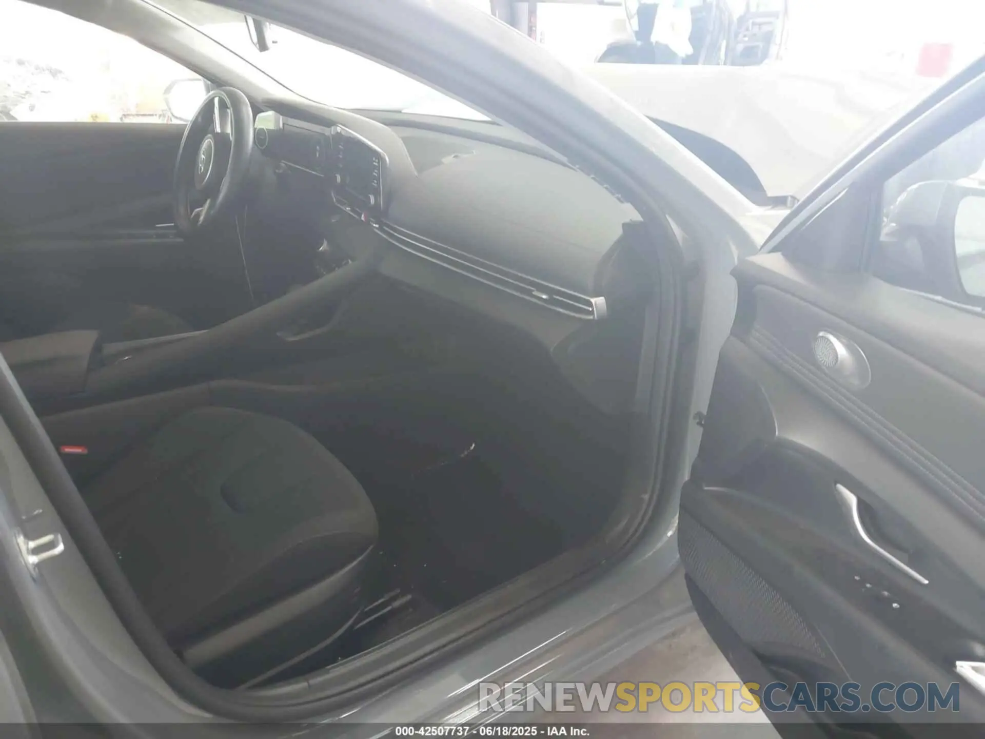 5 Photograph of a damaged car KMHLS4AGXNU257771 HYUNDAI ELANTRA 2022