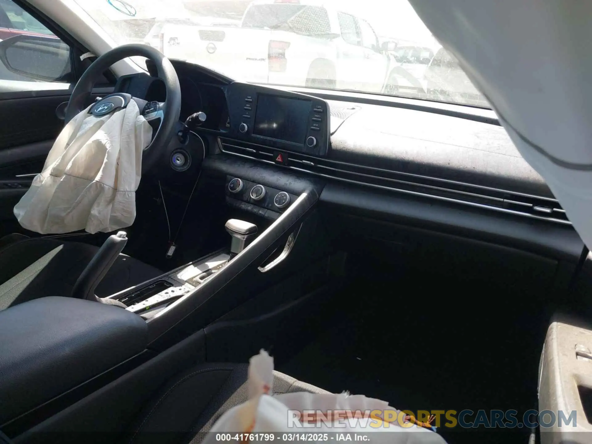 5 Photograph of a damaged car 5NPLL4AG2PH110018 HYUNDAI ELANTRA 2023