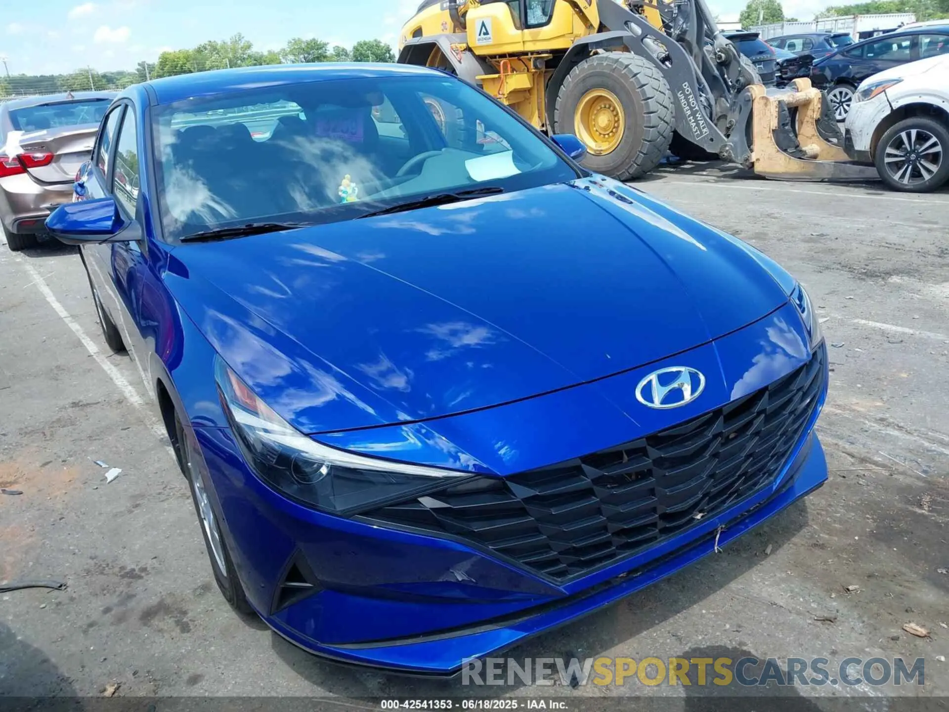 1 Photograph of a damaged car 5NPLL4AG2PH112867 HYUNDAI ELANTRA 2023