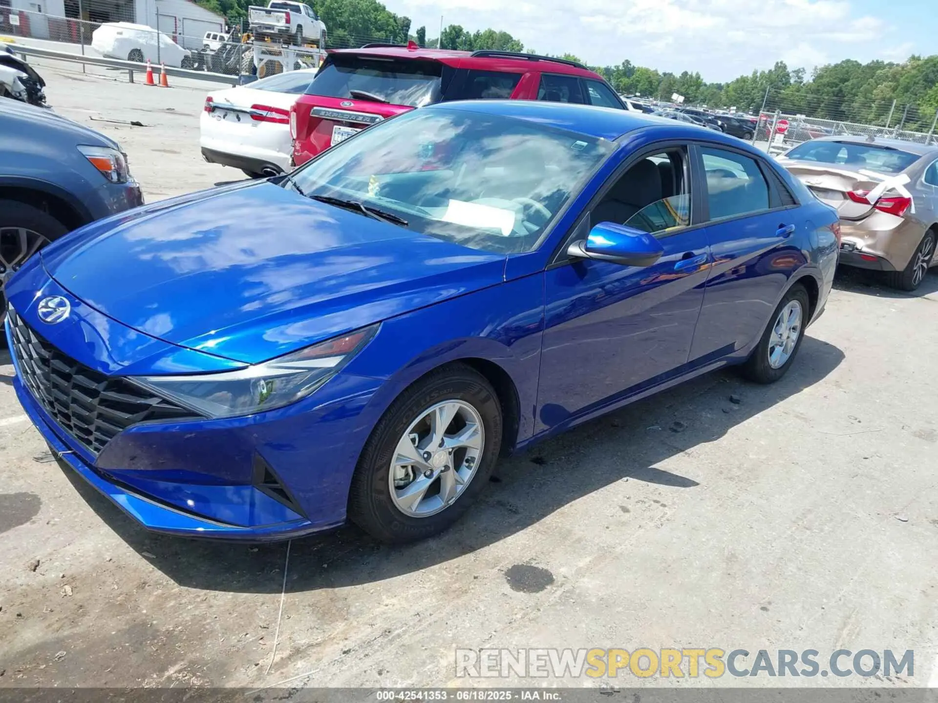 2 Photograph of a damaged car 5NPLL4AG2PH112867 HYUNDAI ELANTRA 2023