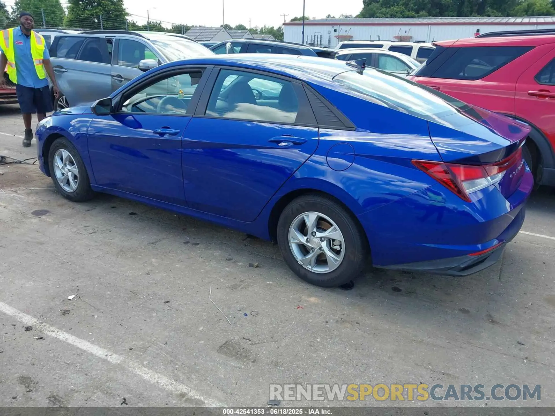 3 Photograph of a damaged car 5NPLL4AG2PH112867 HYUNDAI ELANTRA 2023