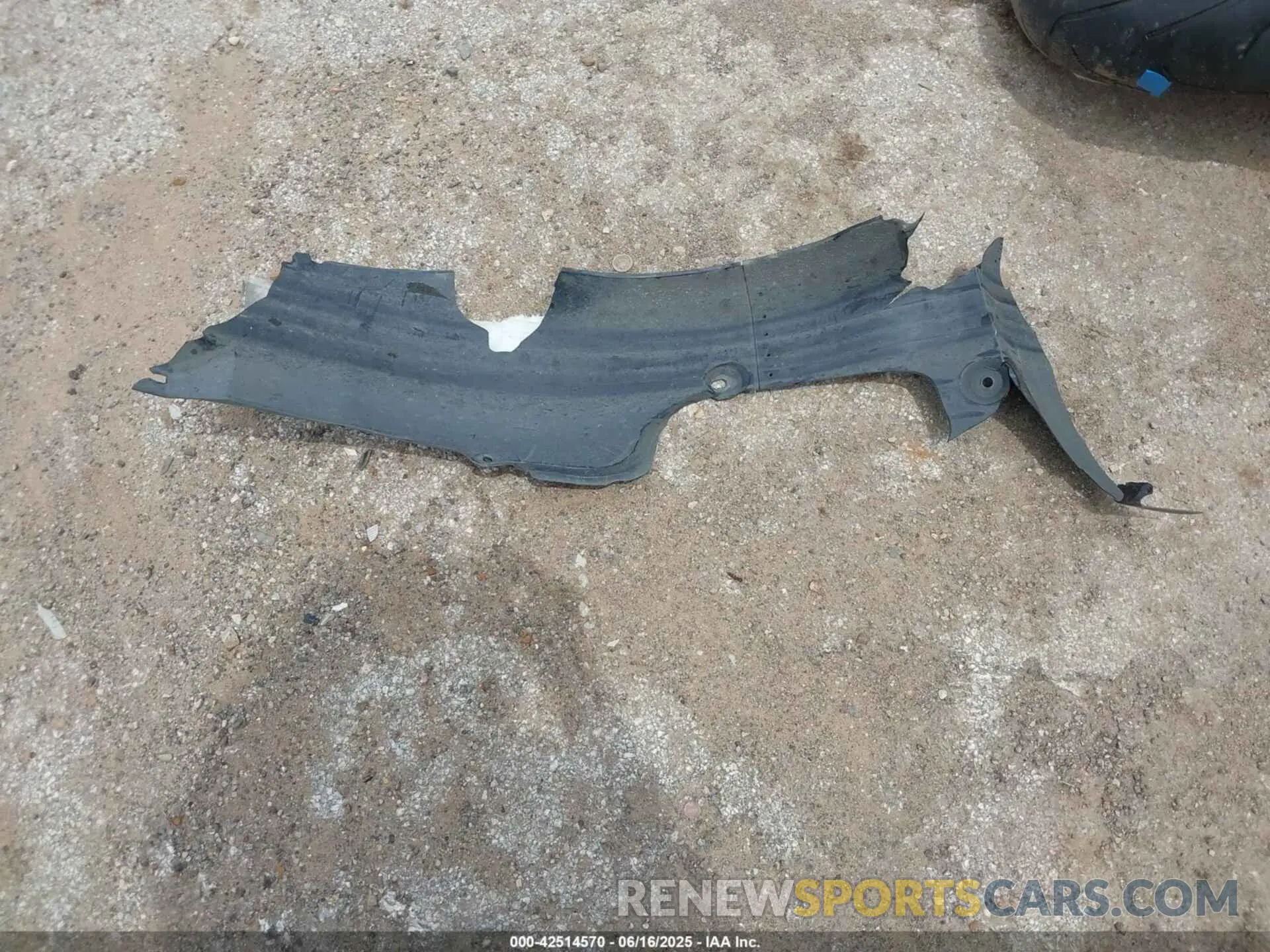 12 Photograph of a damaged car 5NPLL4AG6PH108725 HYUNDAI ELANTRA 2023