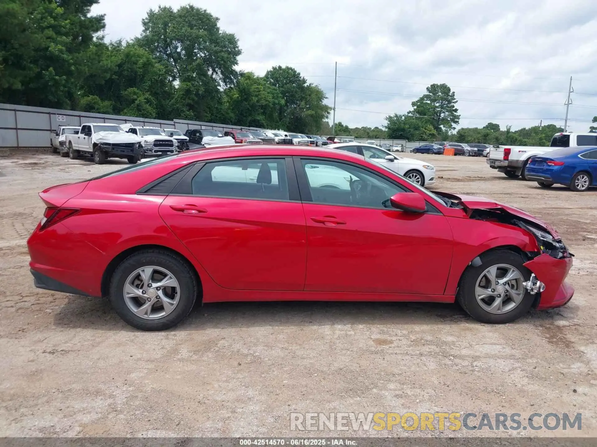 14 Photograph of a damaged car 5NPLL4AG6PH108725 HYUNDAI ELANTRA 2023