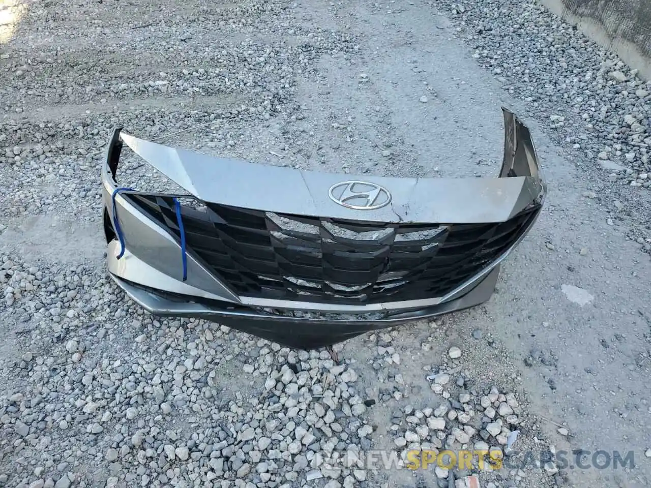 12 Photograph of a damaged car 5NPLL4AG8PH100996 HYUNDAI ELANTRA 2023