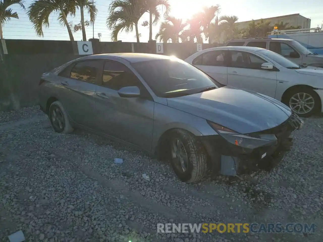 4 Photograph of a damaged car 5NPLL4AG8PH100996 HYUNDAI ELANTRA 2023