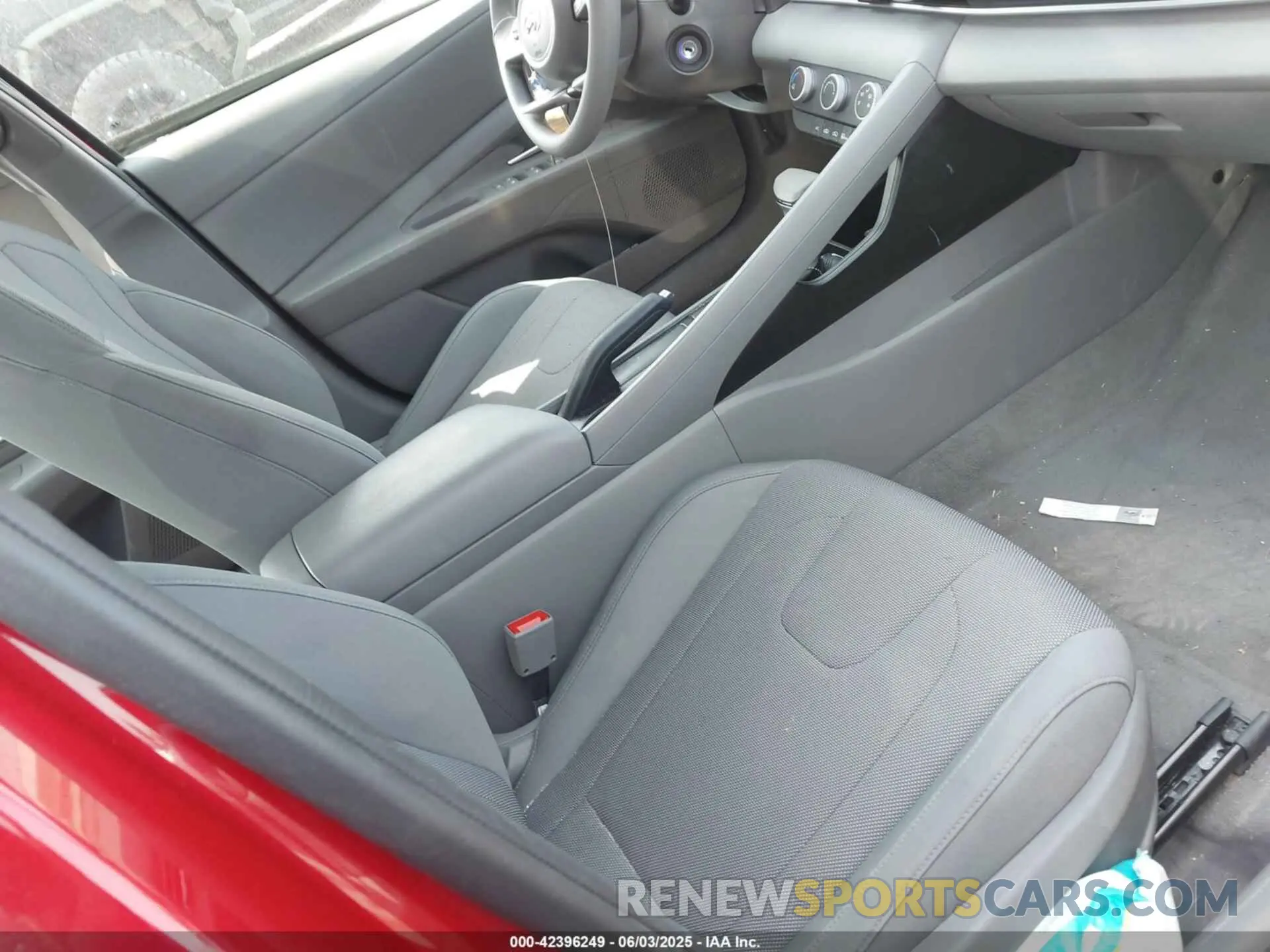 5 Photograph of a damaged car 5NPLL4AG8PH116583 HYUNDAI ELANTRA 2023