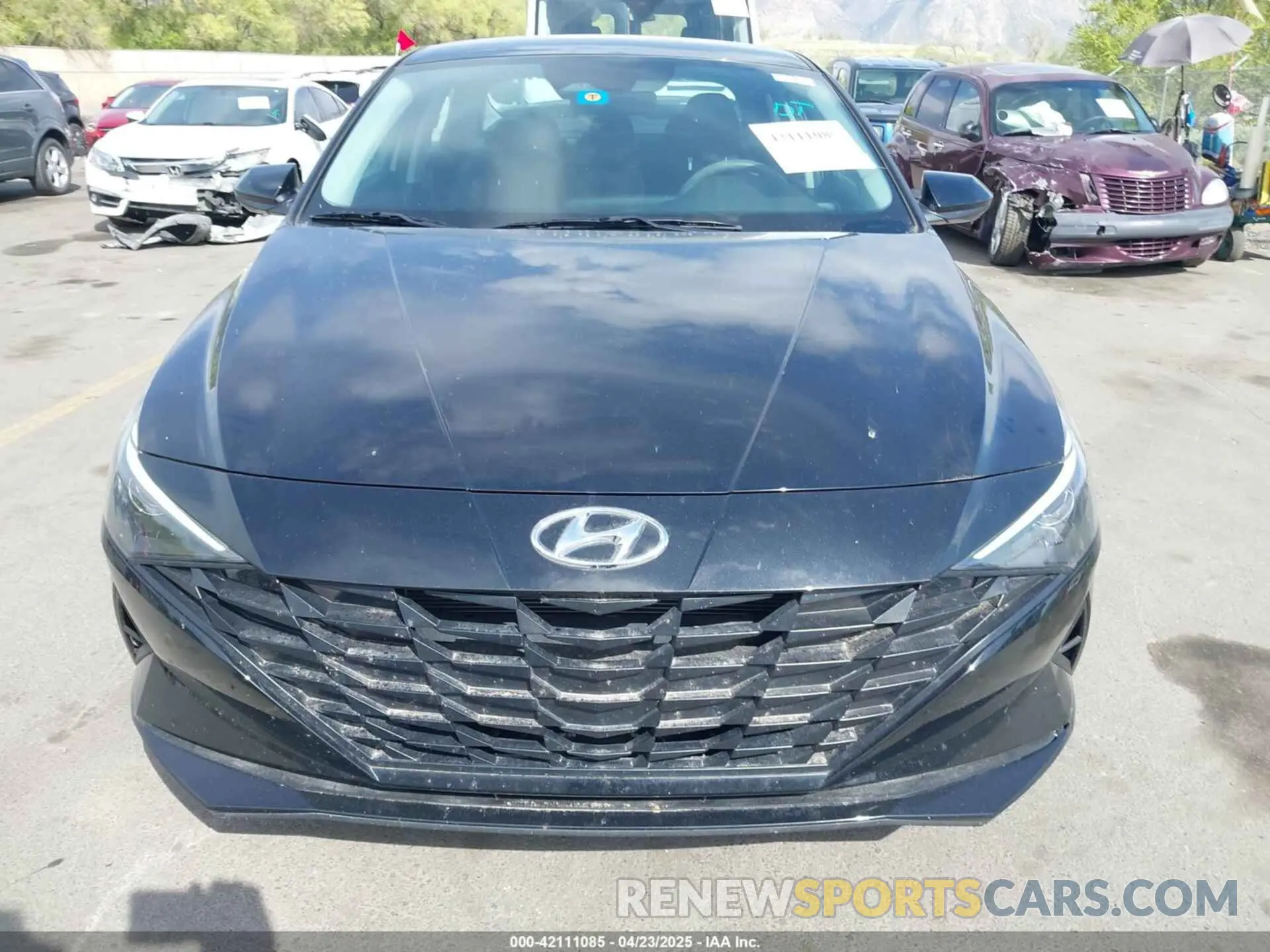 12 Photograph of a damaged car 5NPLM4AG0PH094124 HYUNDAI ELANTRA 2023