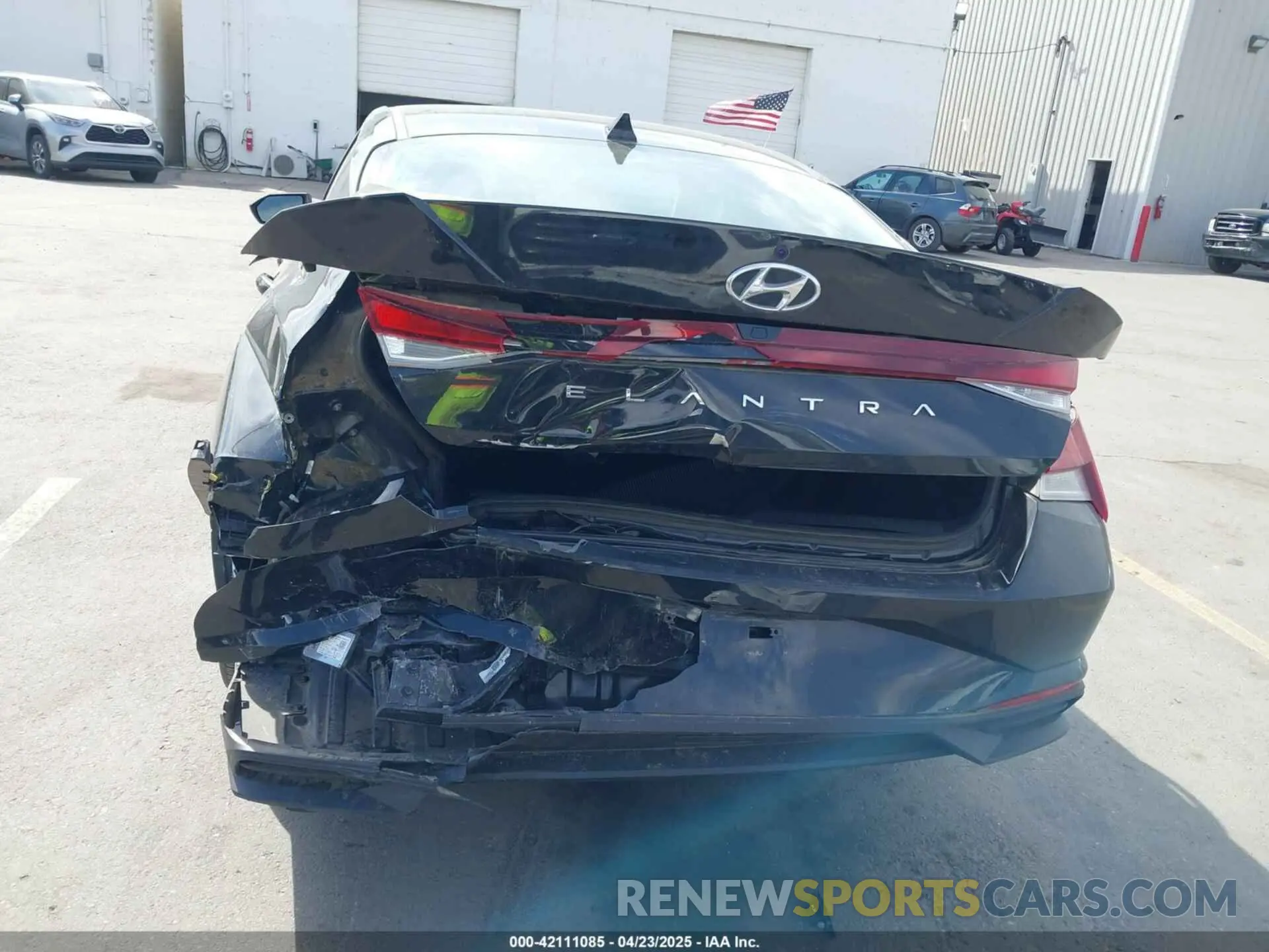 16 Photograph of a damaged car 5NPLM4AG0PH094124 HYUNDAI ELANTRA 2023