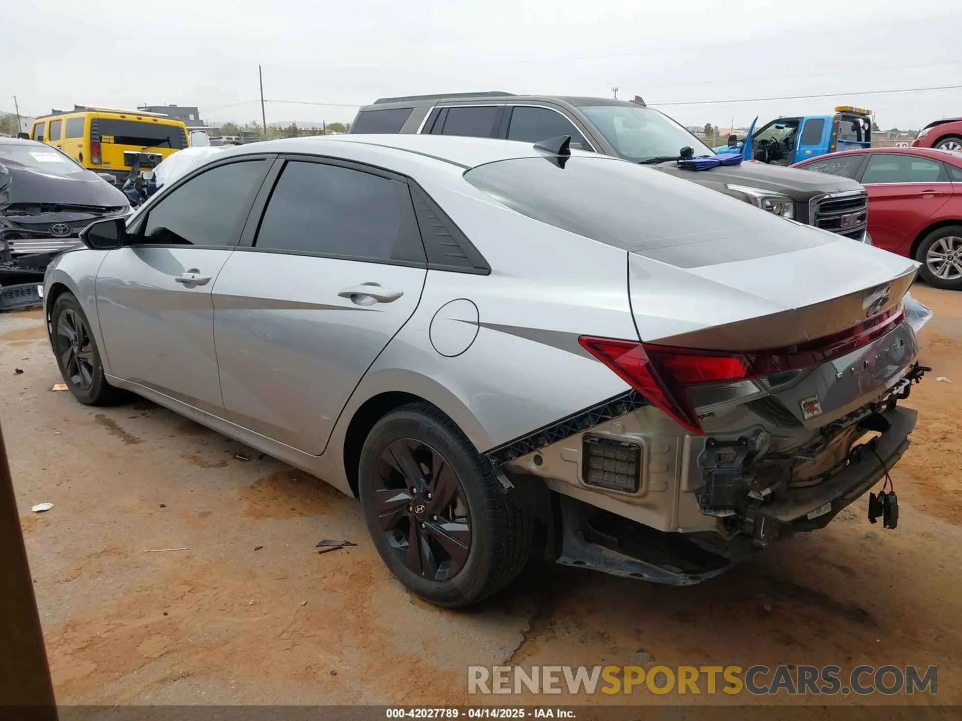 3 Photograph of a damaged car 5NPLM4AG0PH103047 HYUNDAI ELANTRA 2023