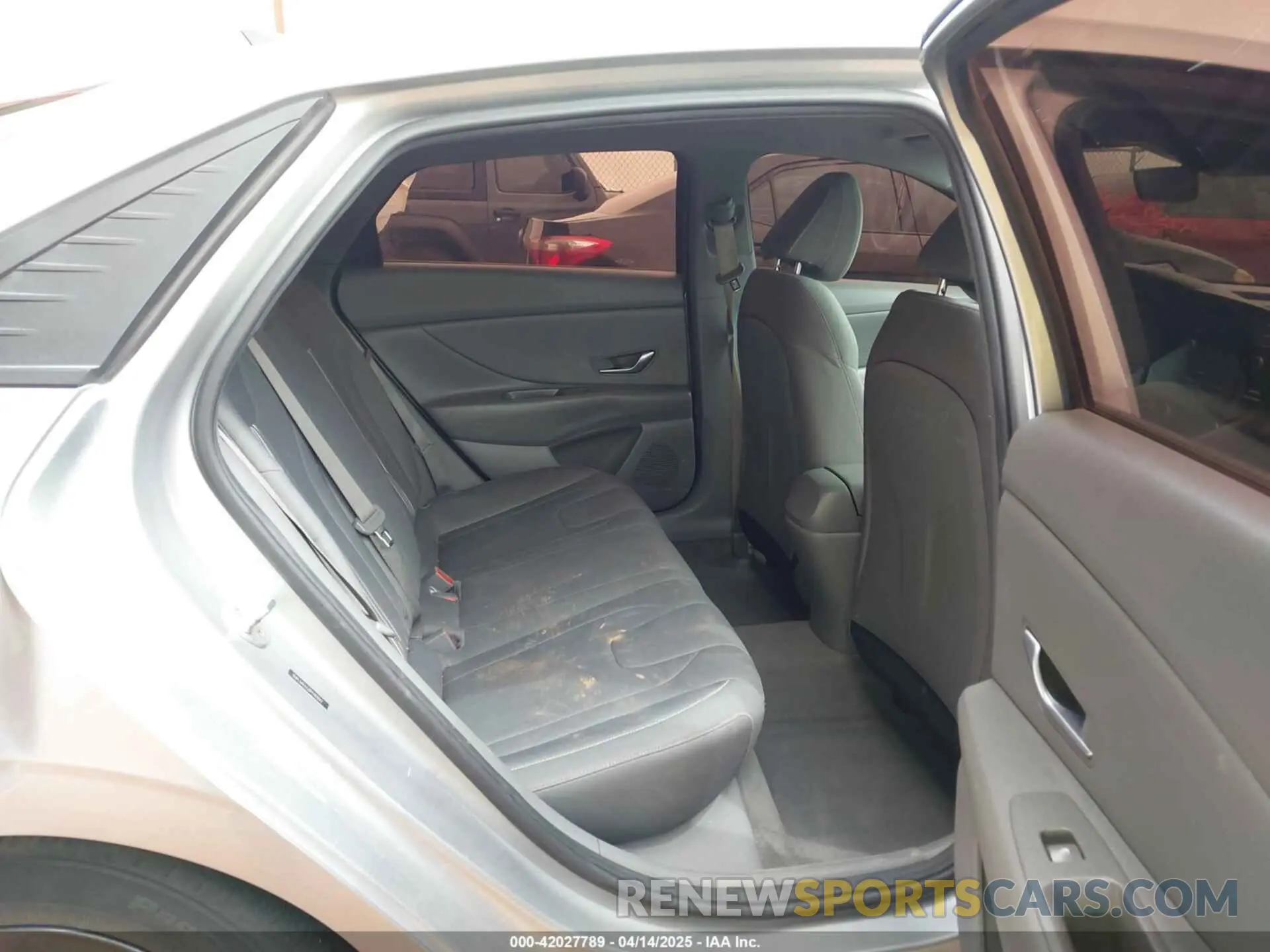 8 Photograph of a damaged car 5NPLM4AG0PH103047 HYUNDAI ELANTRA 2023