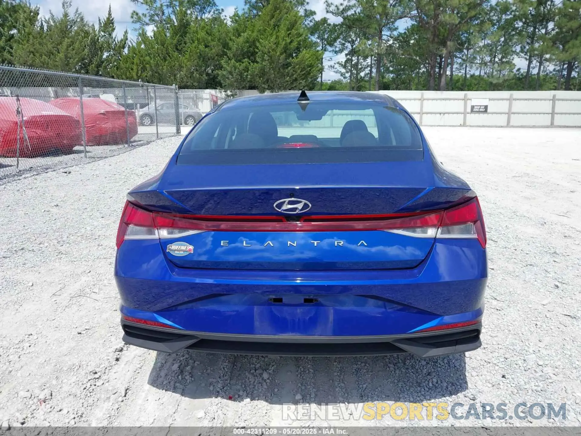 16 Photograph of a damaged car 5NPLM4AG0PH117112 HYUNDAI ELANTRA 2023