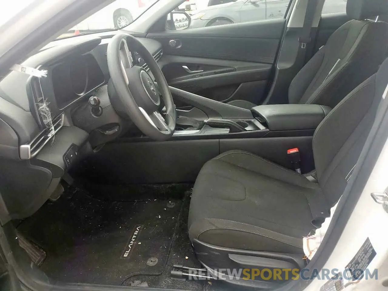 7 Photograph of a damaged car 5NPLM4AG1PH092057 HYUNDAI ELANTRA 2023