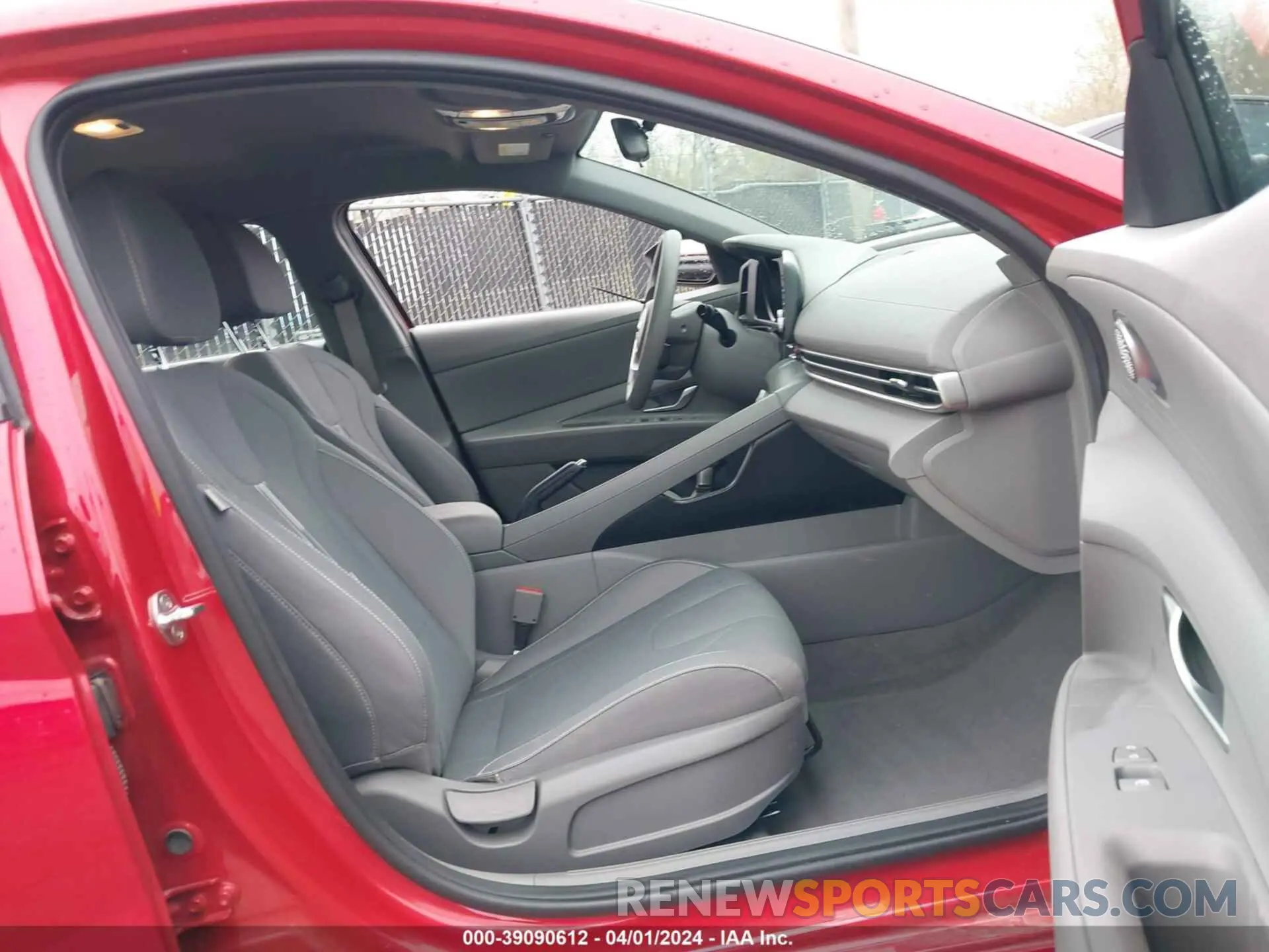 5 Photograph of a damaged car 5NPLM4AG1PH092835 HYUNDAI ELANTRA 2023