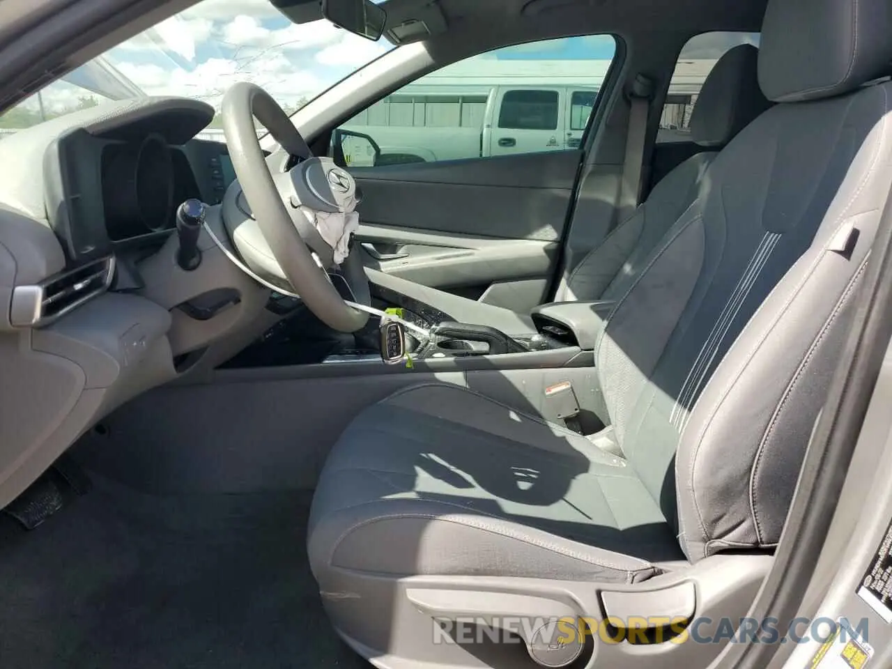 7 Photograph of a damaged car 5NPLM4AG1PH103400 HYUNDAI ELANTRA 2023