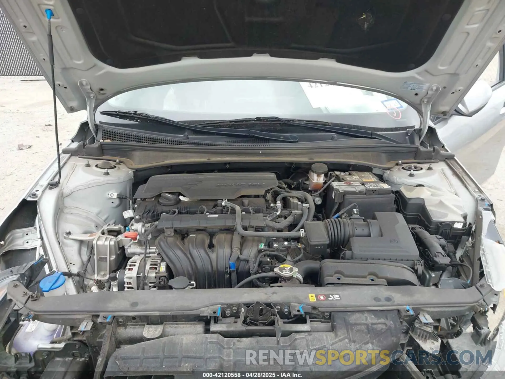 10 Photograph of a damaged car 5NPLM4AG1PH103915 HYUNDAI ELANTRA 2023