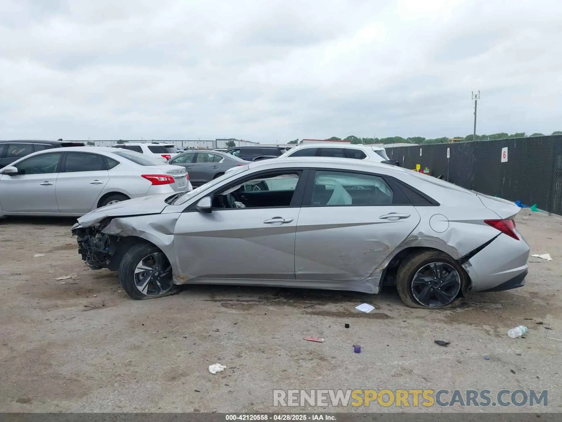 14 Photograph of a damaged car 5NPLM4AG1PH103915 HYUNDAI ELANTRA 2023