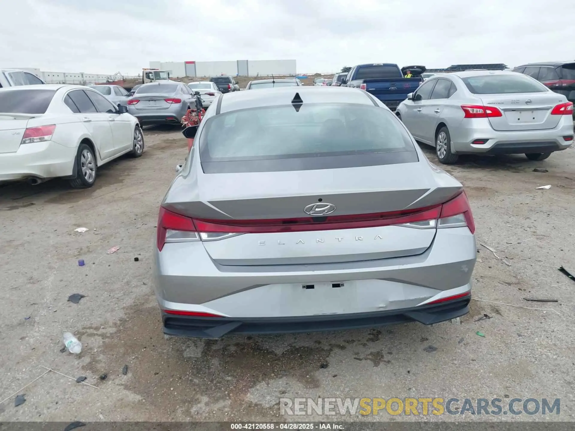 16 Photograph of a damaged car 5NPLM4AG1PH103915 HYUNDAI ELANTRA 2023