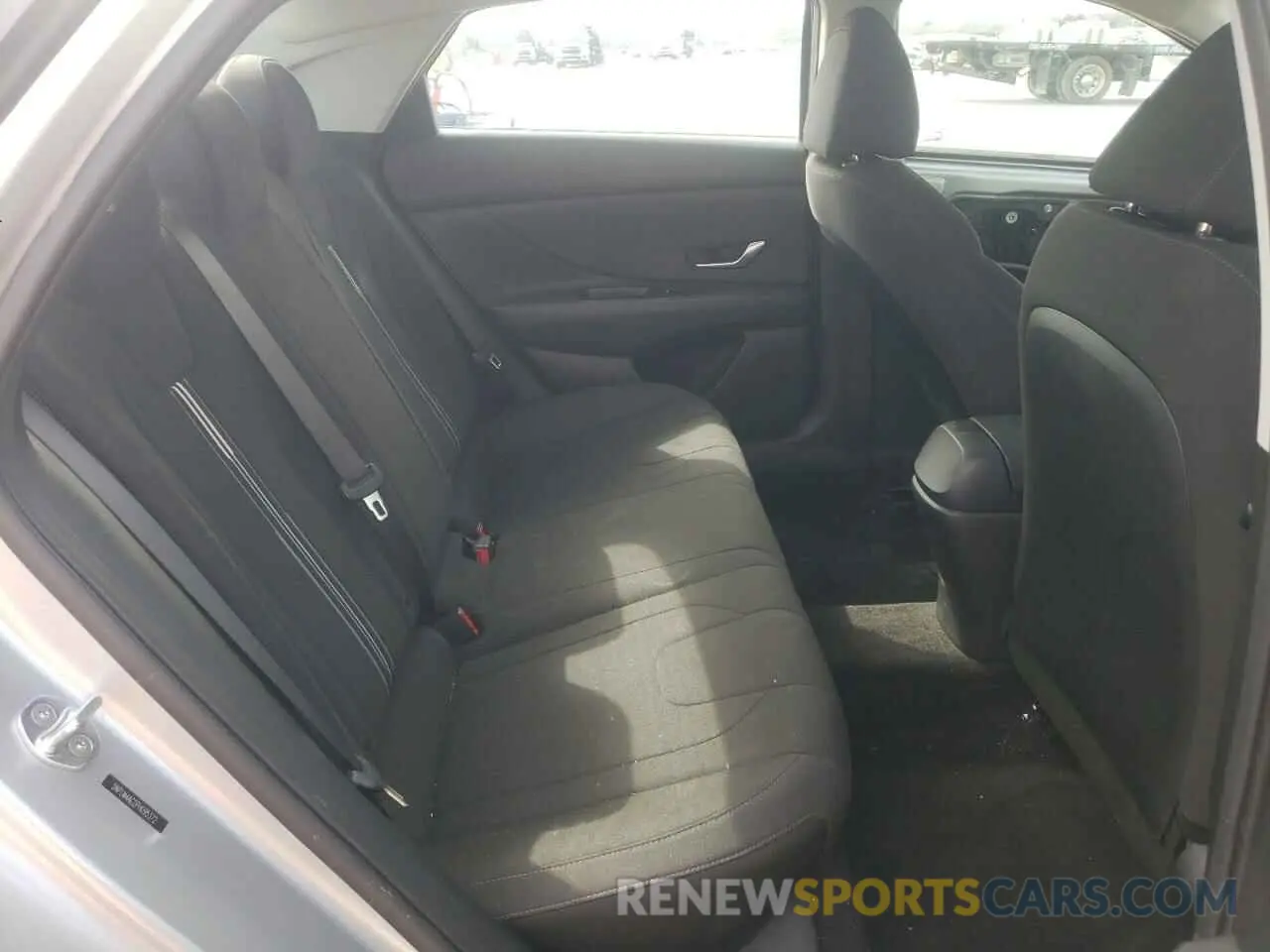 10 Photograph of a damaged car 5NPLM4AG2PH095372 HYUNDAI ELANTRA 2023