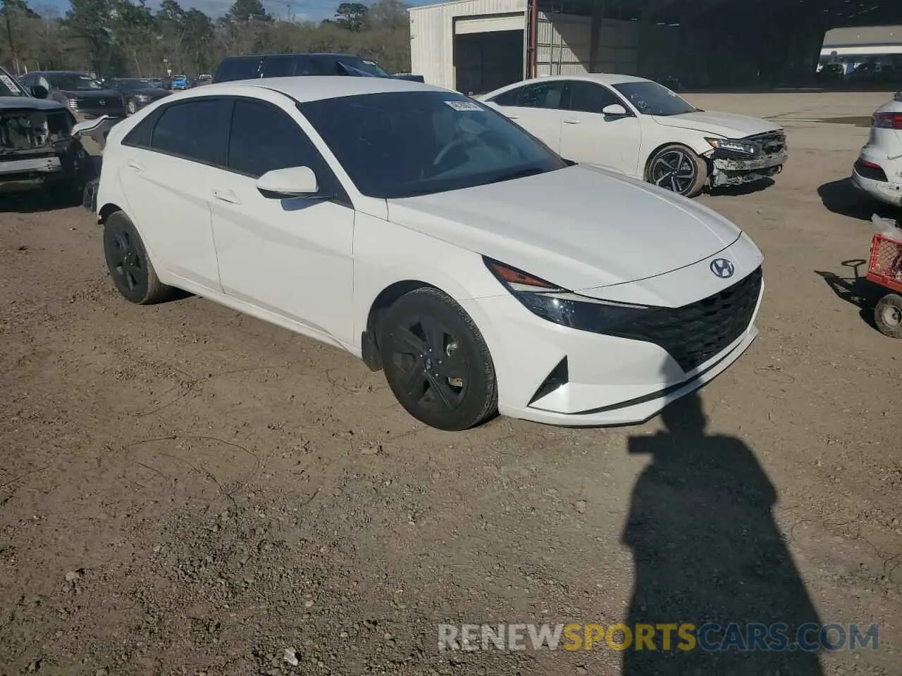 4 Photograph of a damaged car 5NPLM4AG2PH108167 HYUNDAI ELANTRA 2023