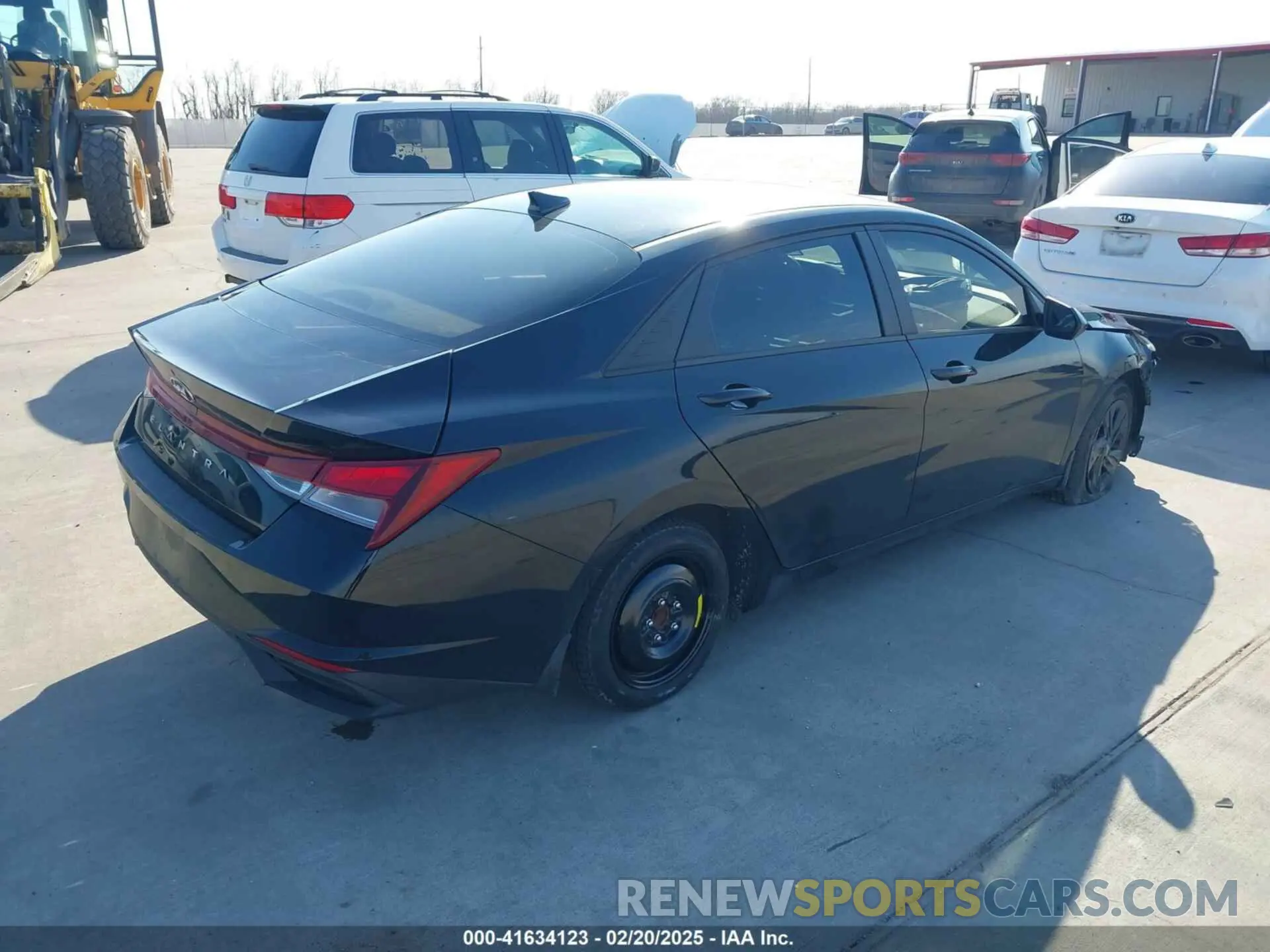 4 Photograph of a damaged car 5NPLM4AG3PH093999 HYUNDAI ELANTRA 2023