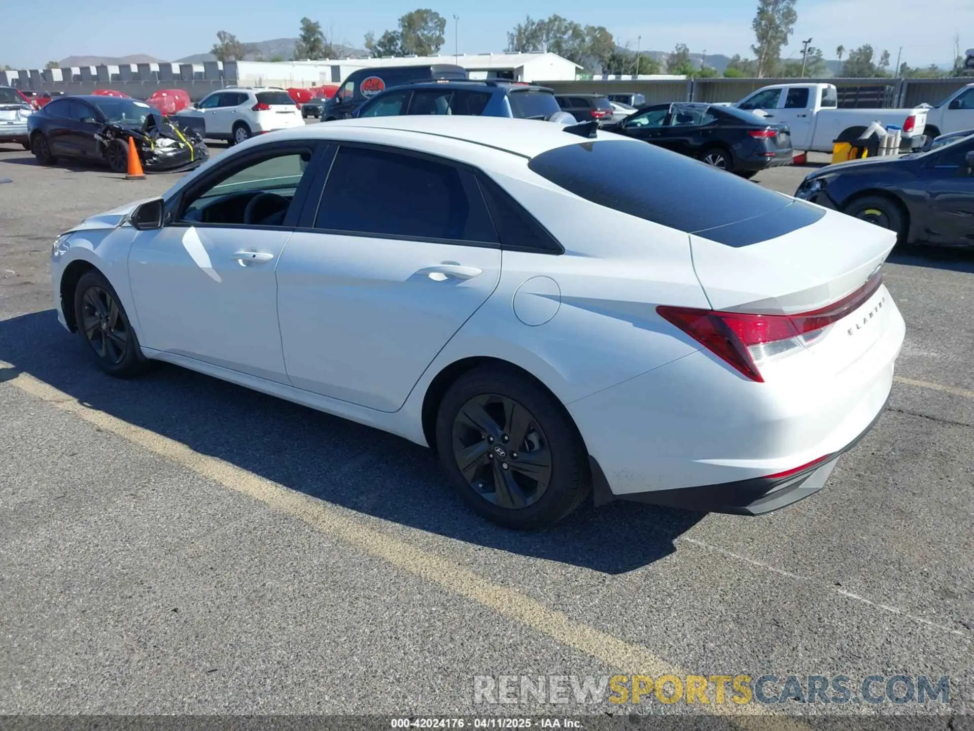 3 Photograph of a damaged car 5NPLM4AG3PH095509 HYUNDAI ELANTRA 2023