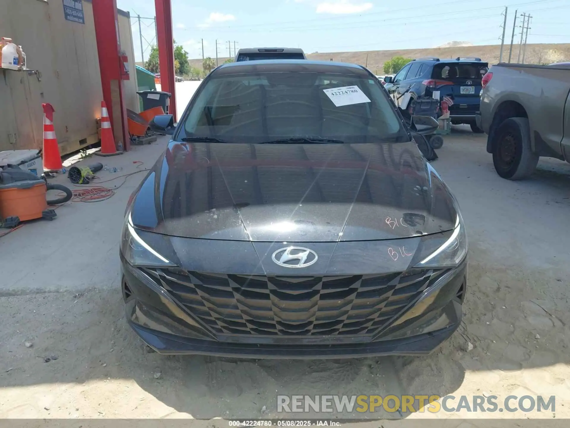 13 Photograph of a damaged car 5NPLM4AG3PH103012 HYUNDAI ELANTRA 2023