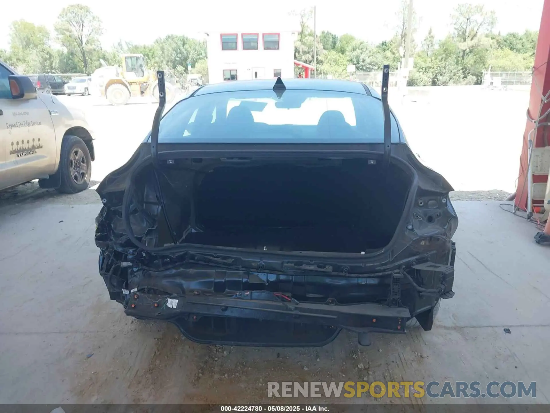 6 Photograph of a damaged car 5NPLM4AG3PH103012 HYUNDAI ELANTRA 2023