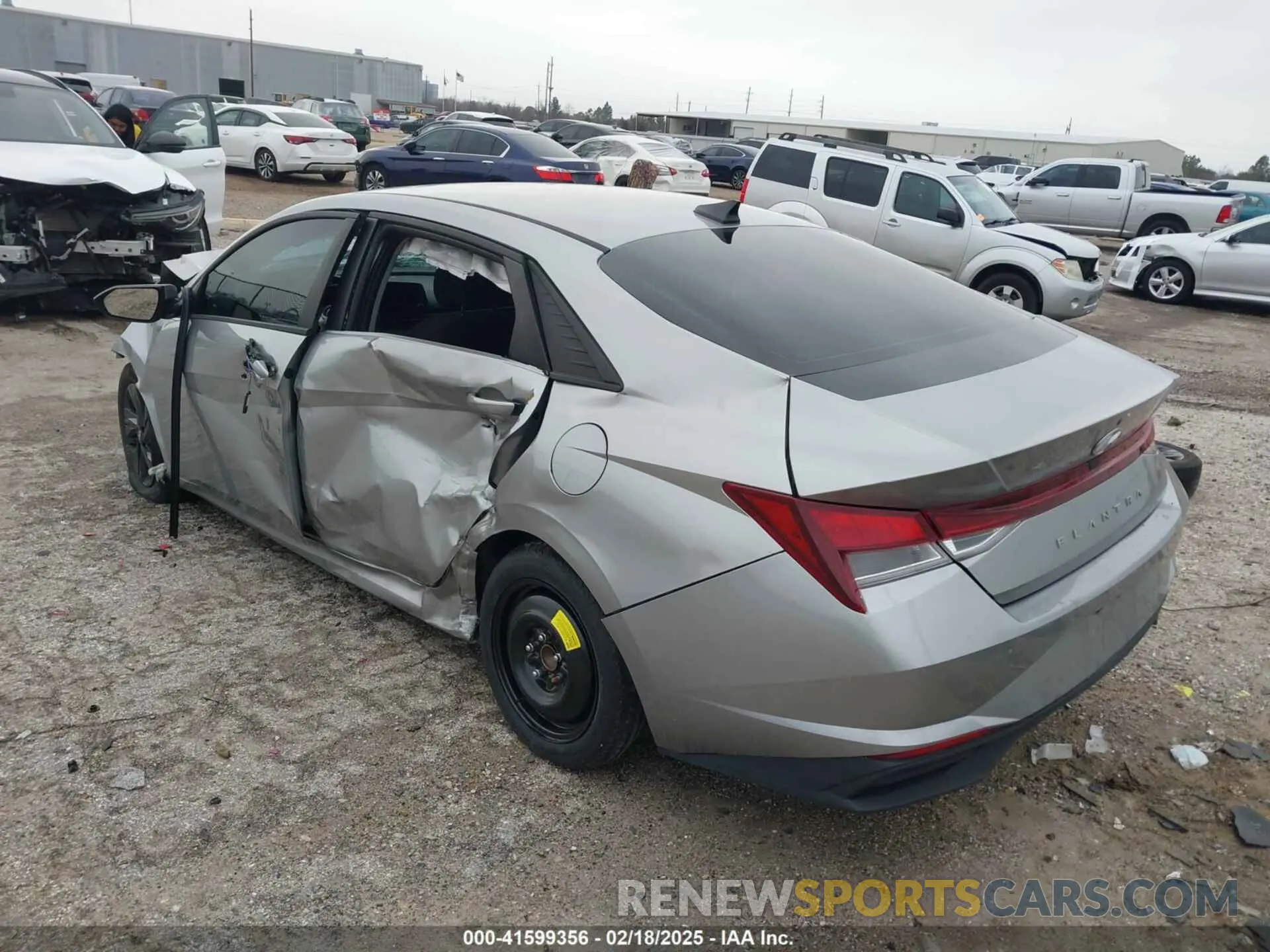 3 Photograph of a damaged car 5NPLM4AG3PH104760 HYUNDAI ELANTRA 2023