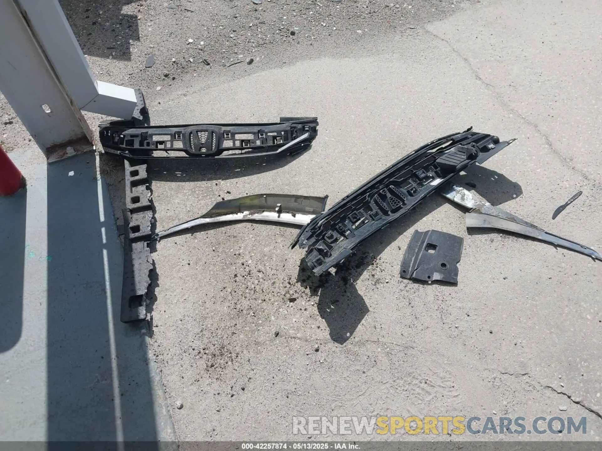 12 Photograph of a damaged car 5NPLM4AG4PH103505 HYUNDAI ELANTRA 2023