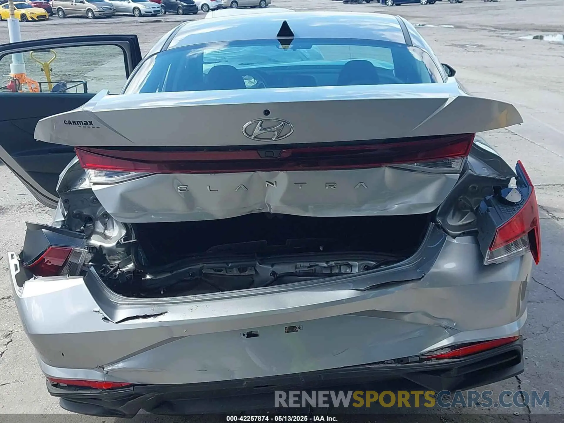 17 Photograph of a damaged car 5NPLM4AG4PH103505 HYUNDAI ELANTRA 2023