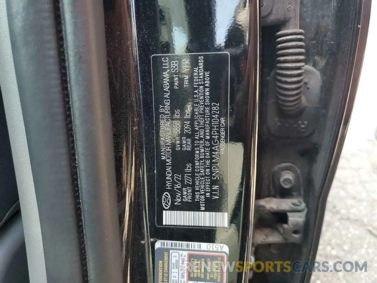 12 Photograph of a damaged car 5NPLM4AG4PH104282 HYUNDAI ELANTRA 2023