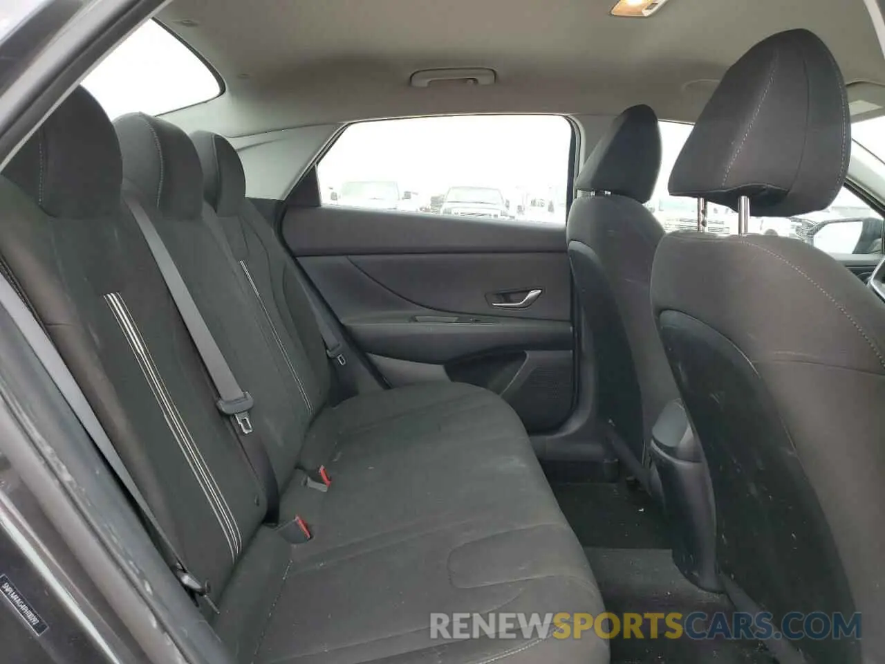 10 Photograph of a damaged car 5NPLM4AG4PH110292 HYUNDAI ELANTRA 2023