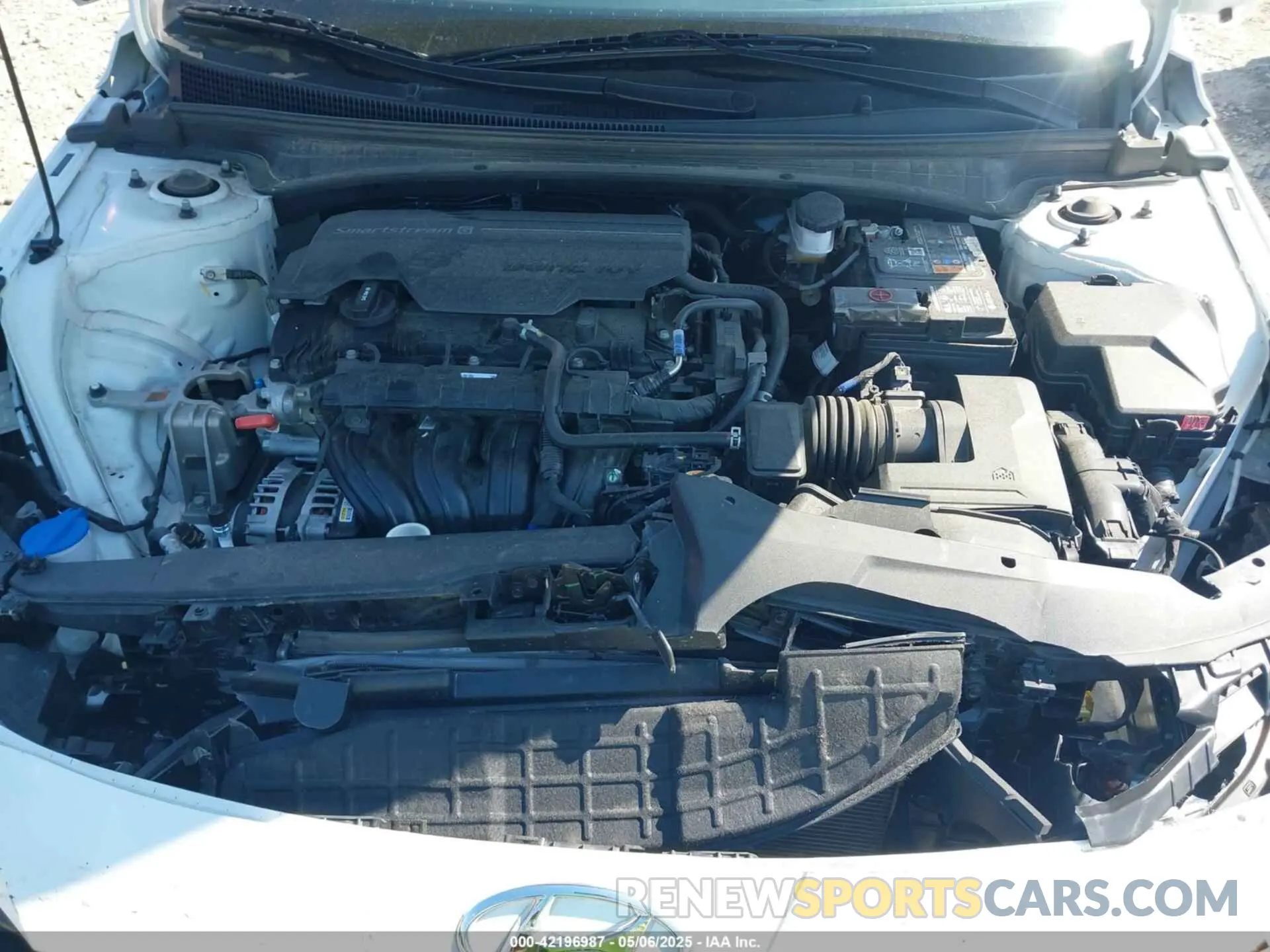 10 Photograph of a damaged car 5NPLM4AG4PH112219 HYUNDAI ELANTRA 2023
