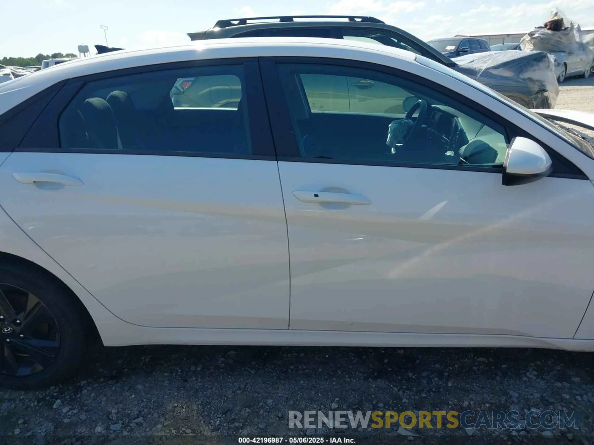 13 Photograph of a damaged car 5NPLM4AG4PH112219 HYUNDAI ELANTRA 2023