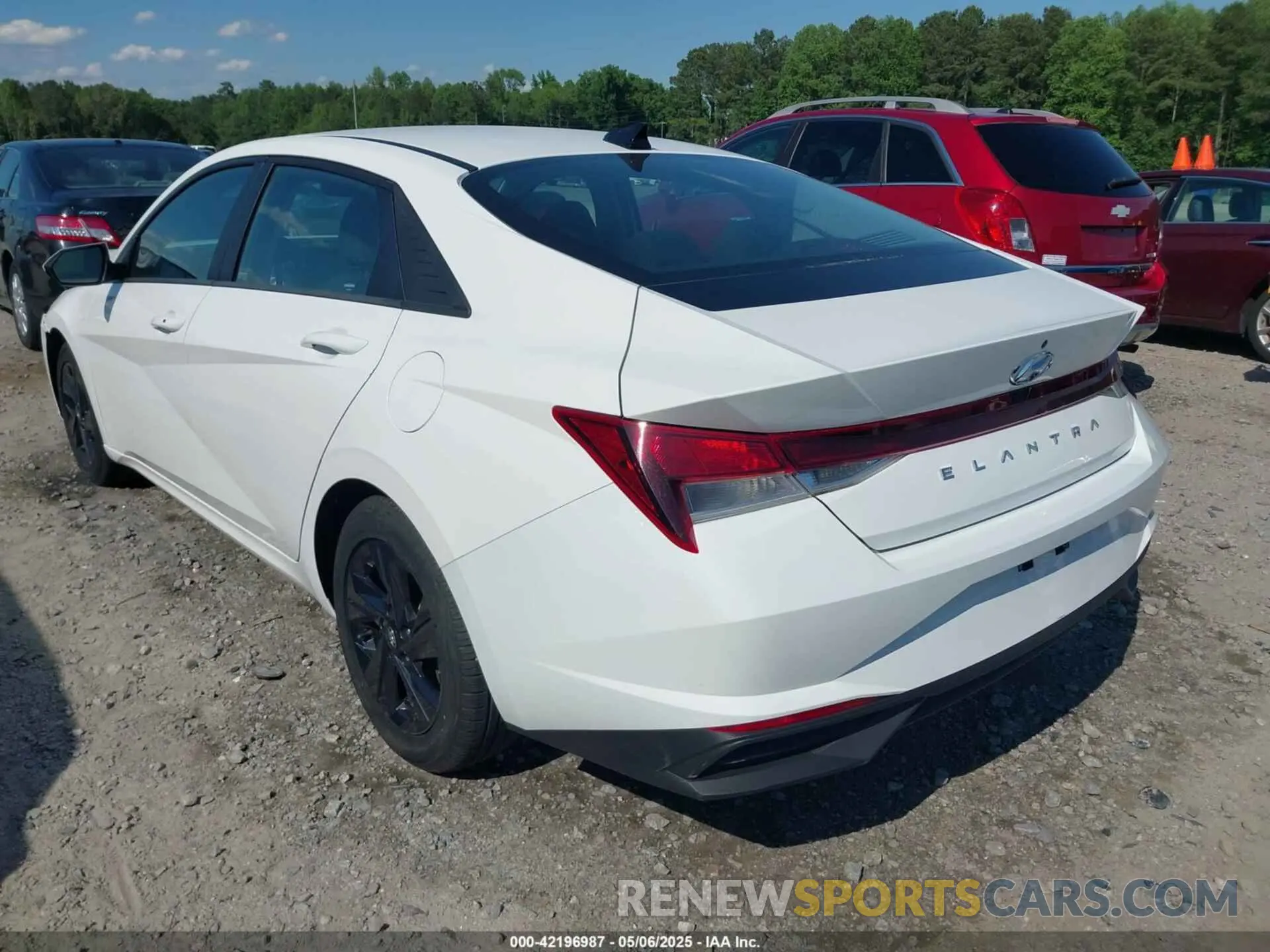 3 Photograph of a damaged car 5NPLM4AG4PH112219 HYUNDAI ELANTRA 2023