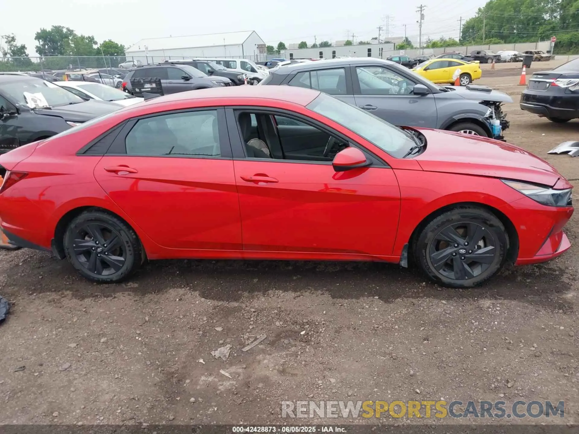 13 Photograph of a damaged car 5NPLM4AG5PH089906 HYUNDAI ELANTRA 2023